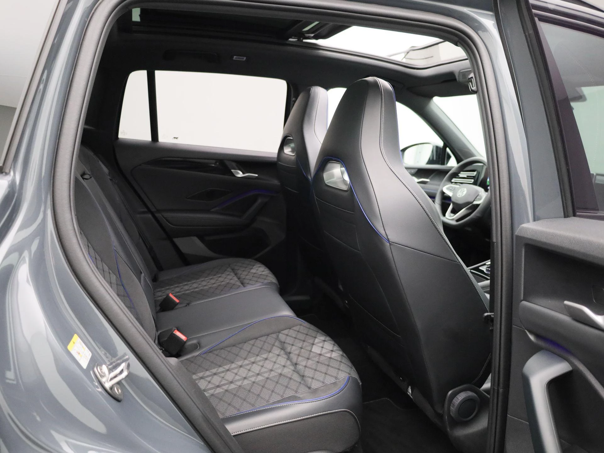 Volkswagen-Tiguan-image-51