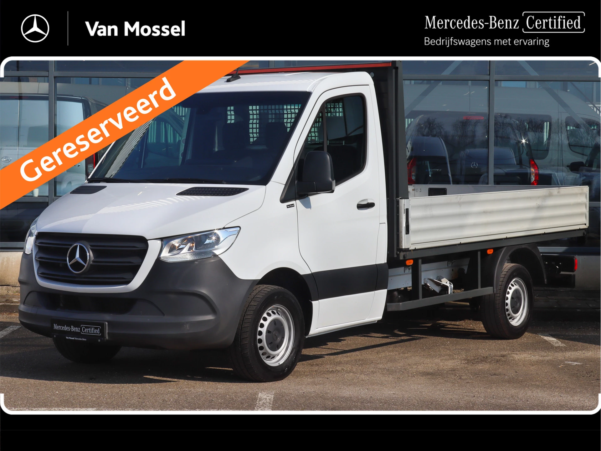 Mercedes-Benz-Sprinter-image-0