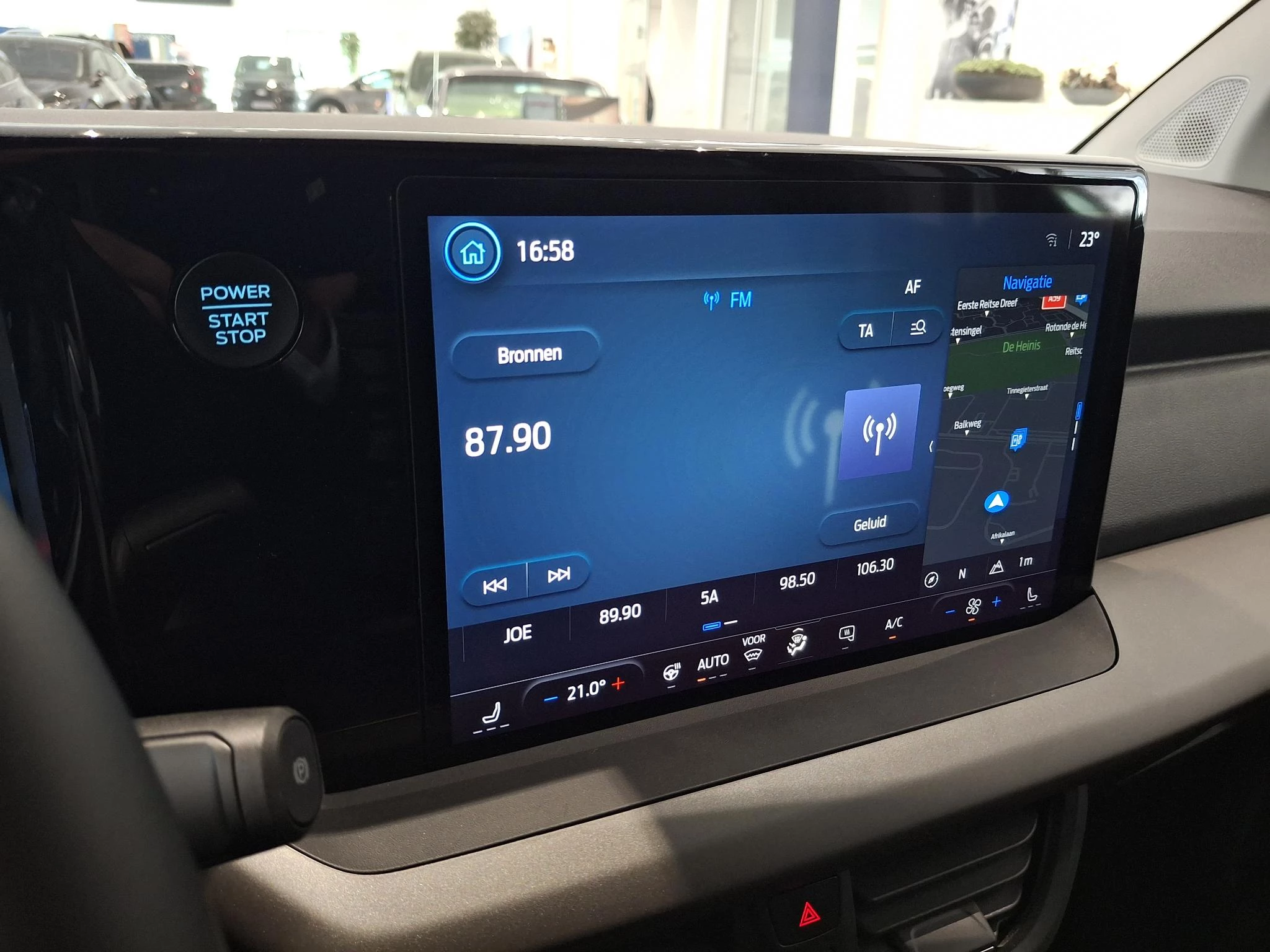 Ford-E-Transit Courier-image-15