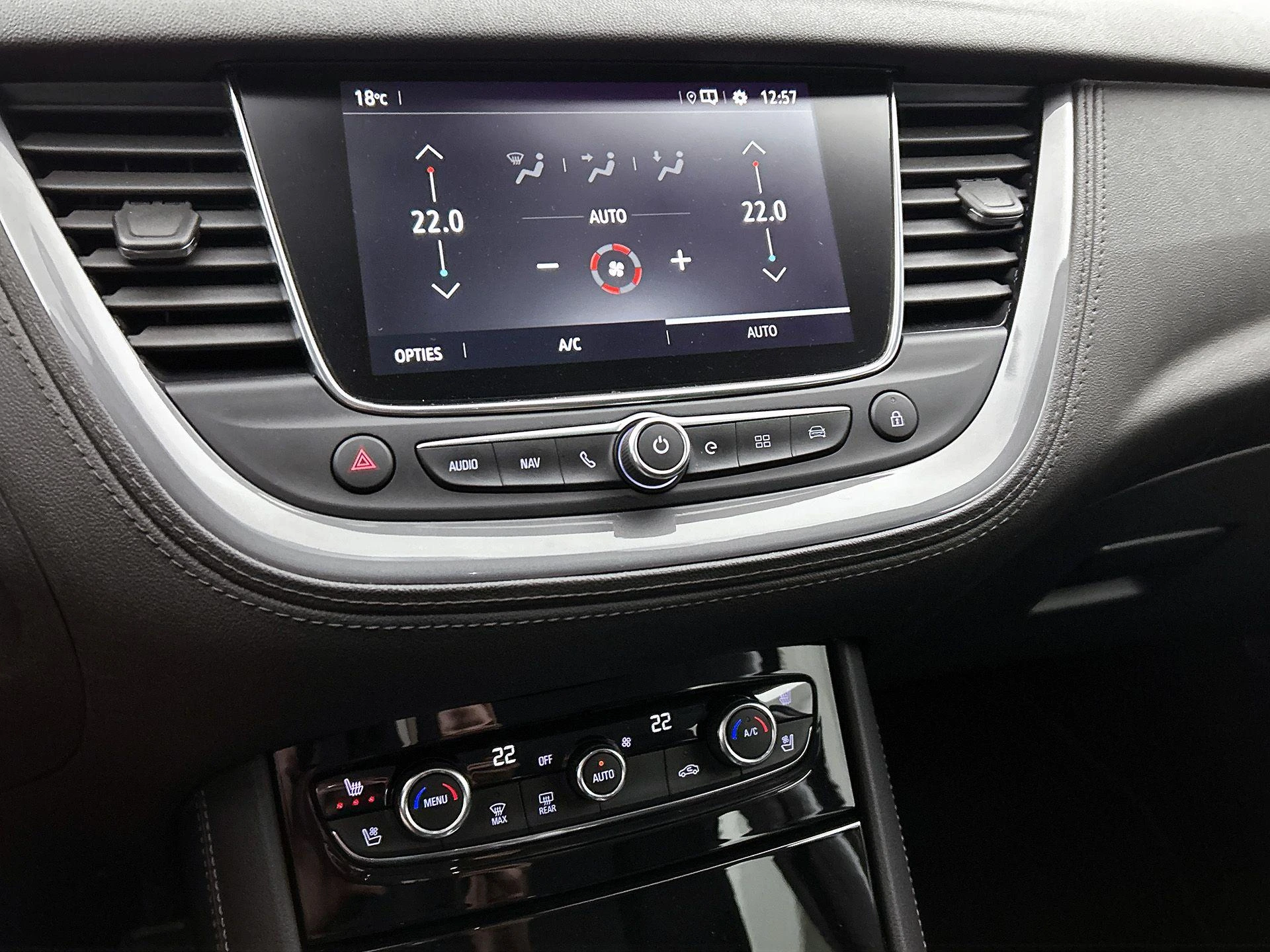 Opel-Grandland X-image-28