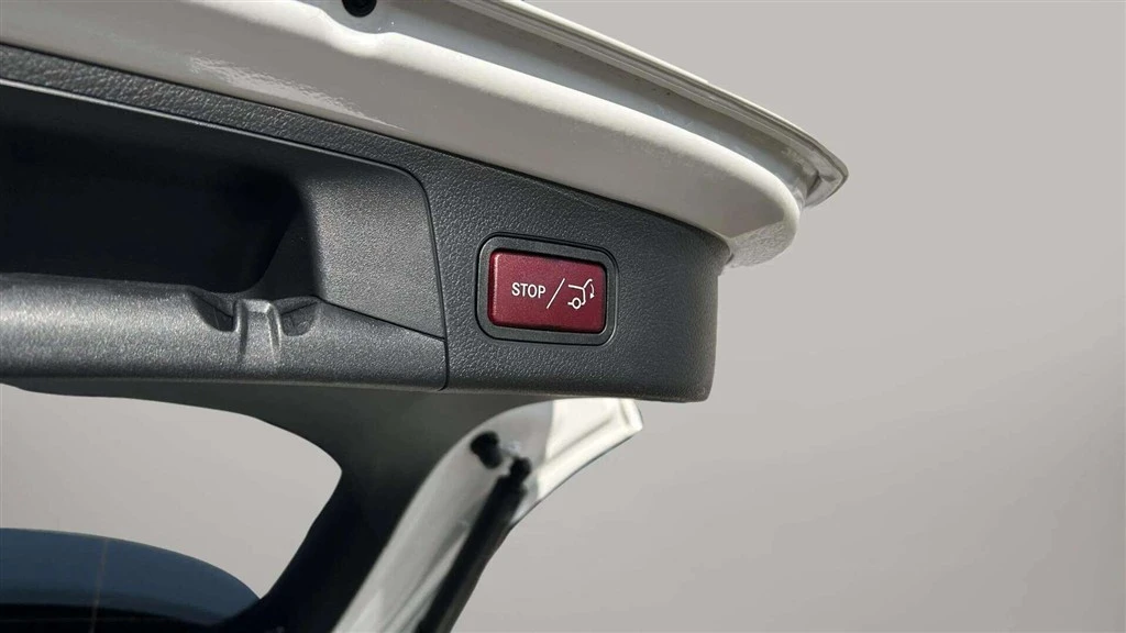 Mercedes-Benz-EQA-image-24