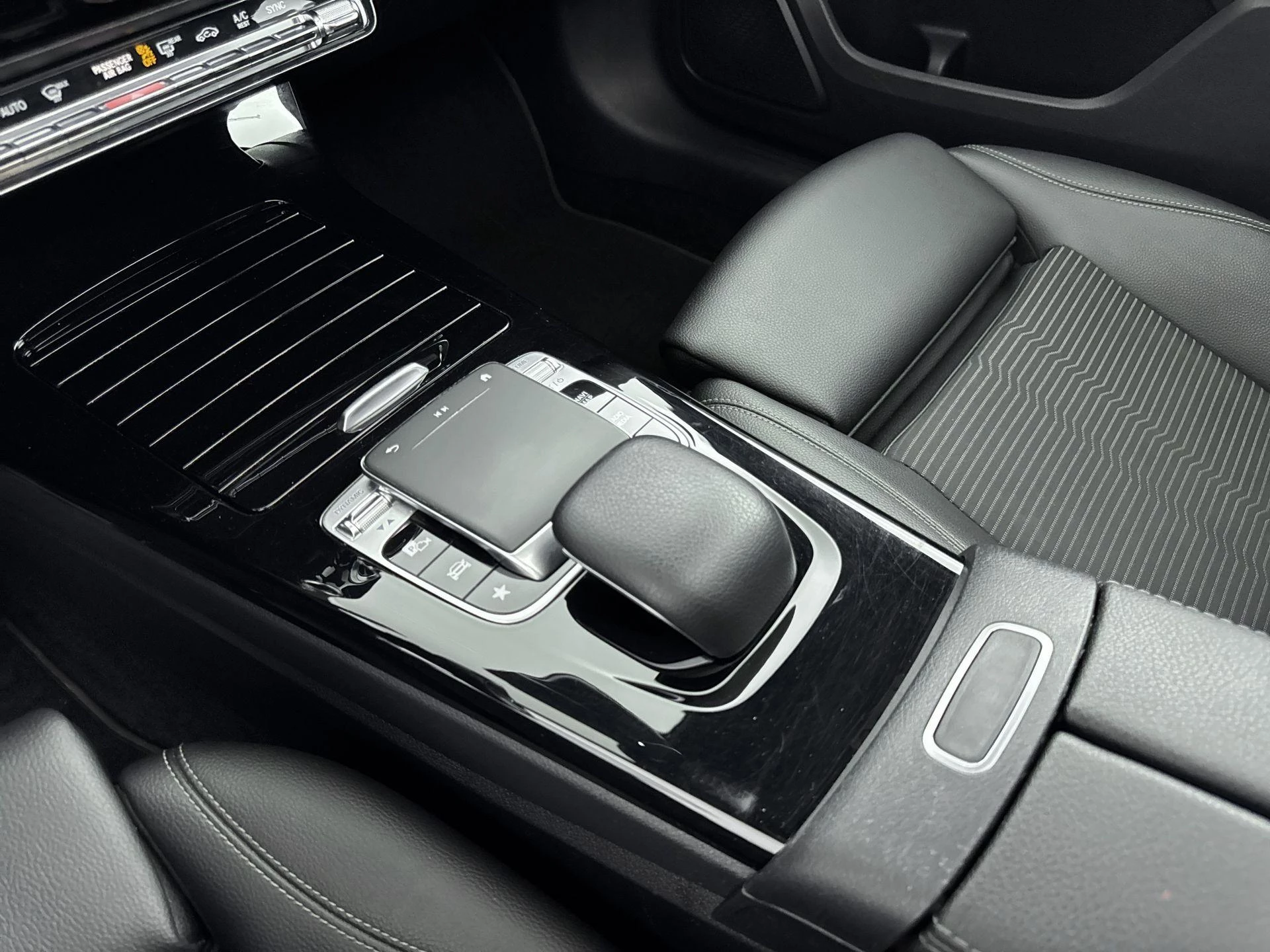 Mercedes-Benz-A-Klasse-image-13