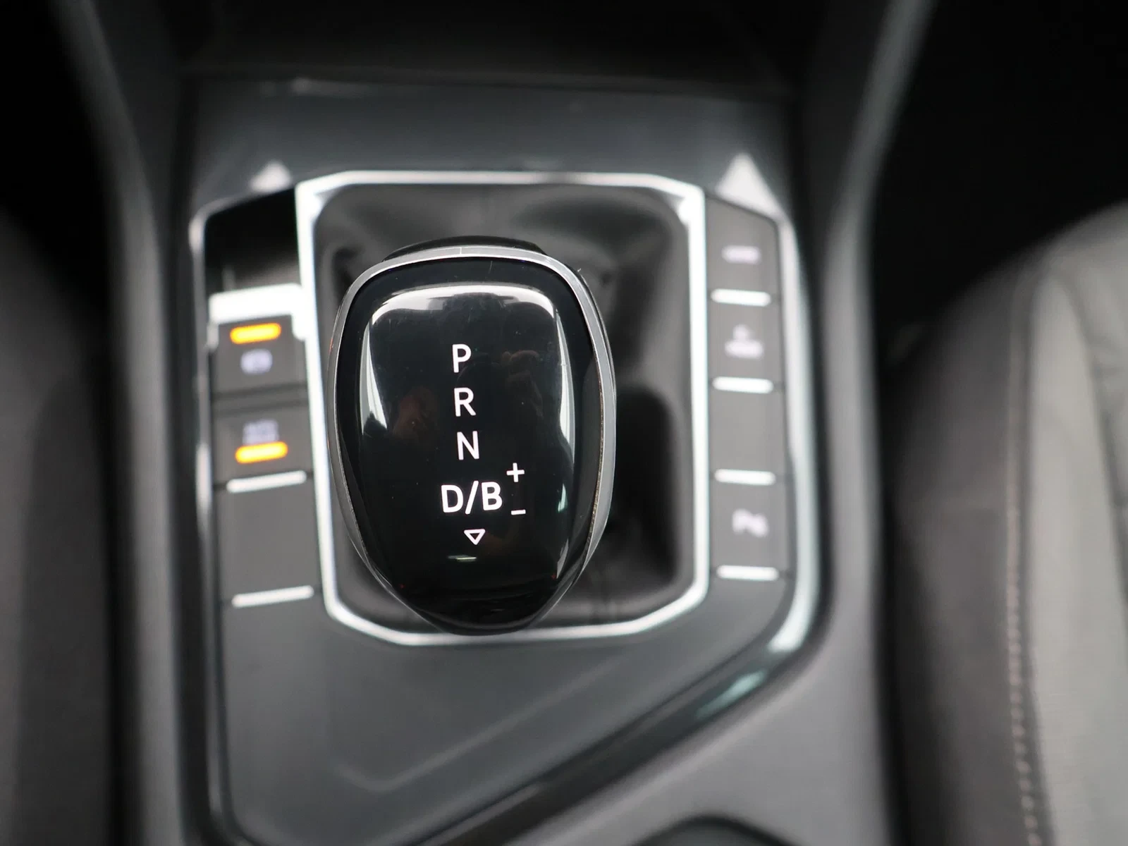 Volkswagen Tiguan eHybrid (PHEV) Tiguan Life 1.4TSI eHybrid 150PK *AUTOMAAT*CAMERA*PDC*VIRTUAL COCKPIT*NAVI*APP-CONNECT*...*