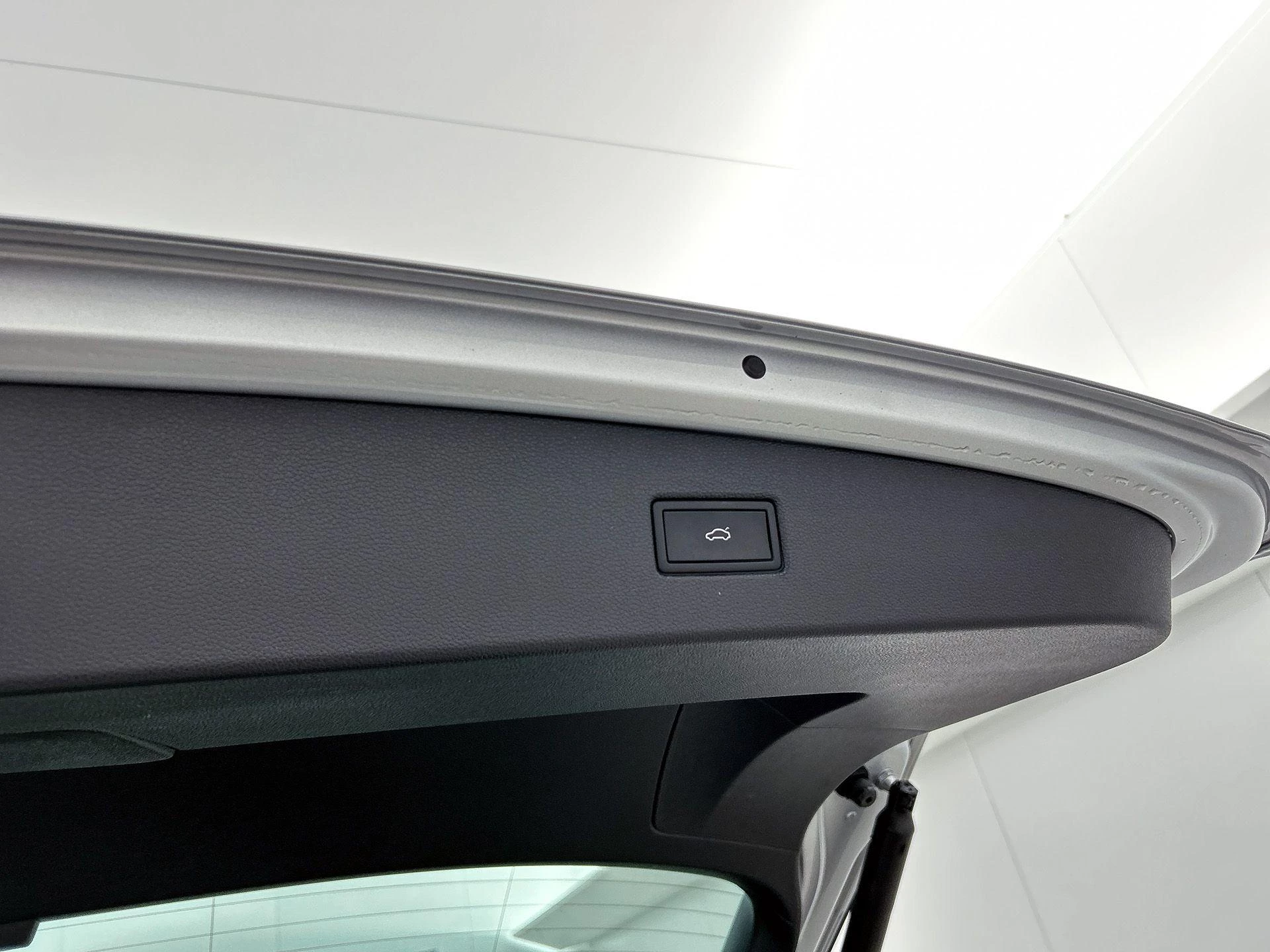 Volkswagen-Tiguan-image-16