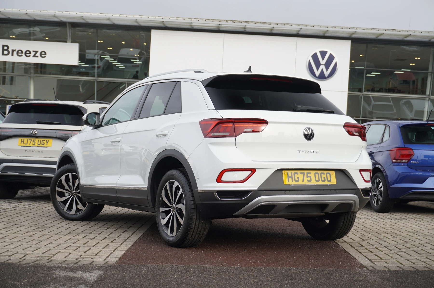 Volkswagen-T-Roc-image-2