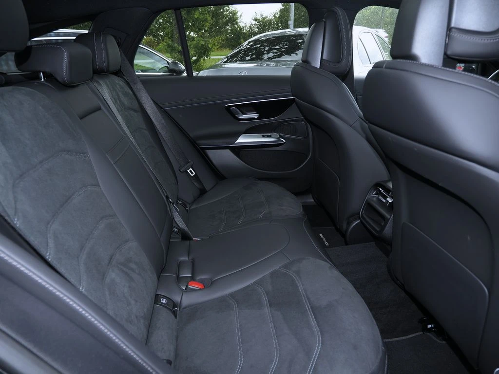 Mercedes-Benz-E-Klasse 220 d-image-12