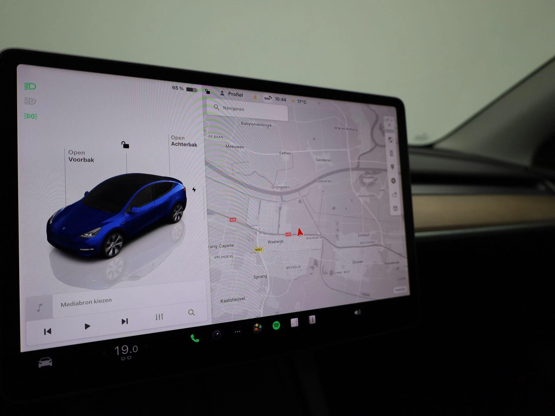 Tesla-Model Y-image-32