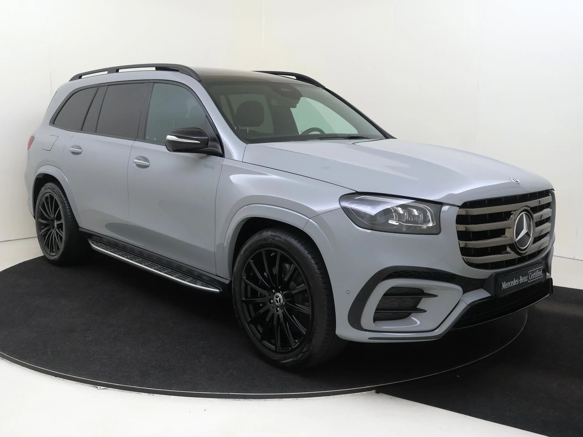 Mercedes-Benz-GLS-image-4