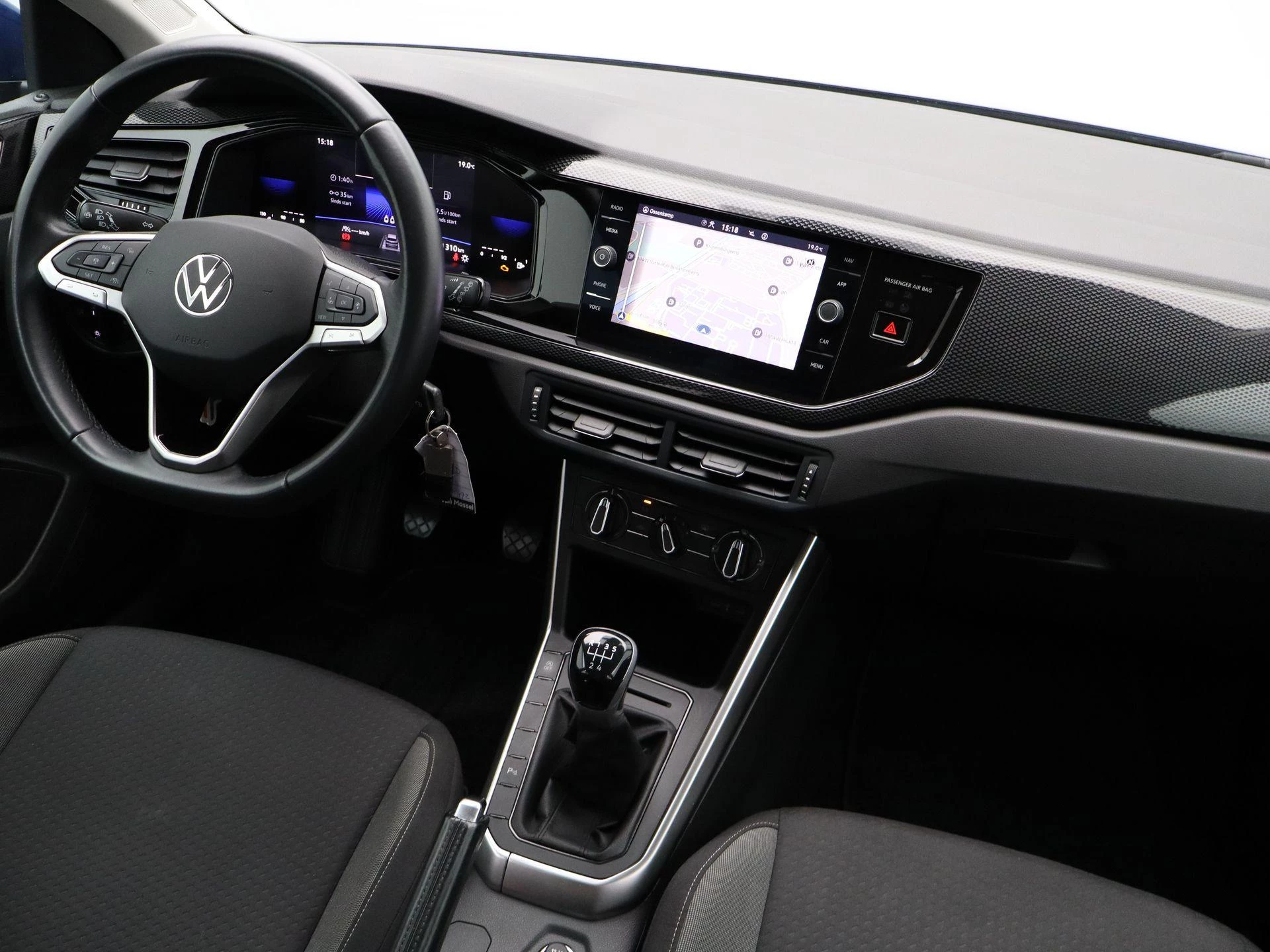 Volkswagen-Polo-image-31