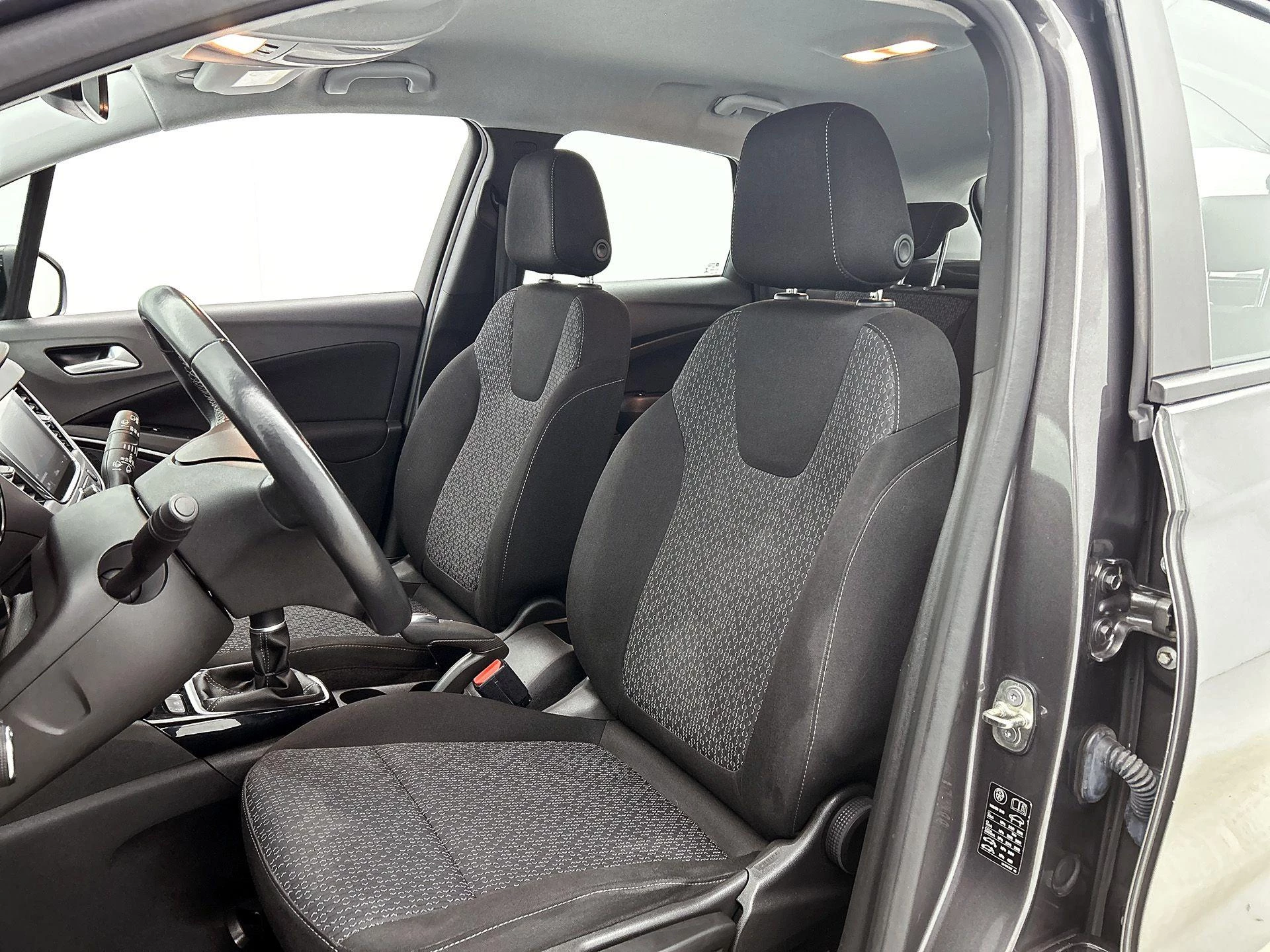 Opel-Crossland-image-32