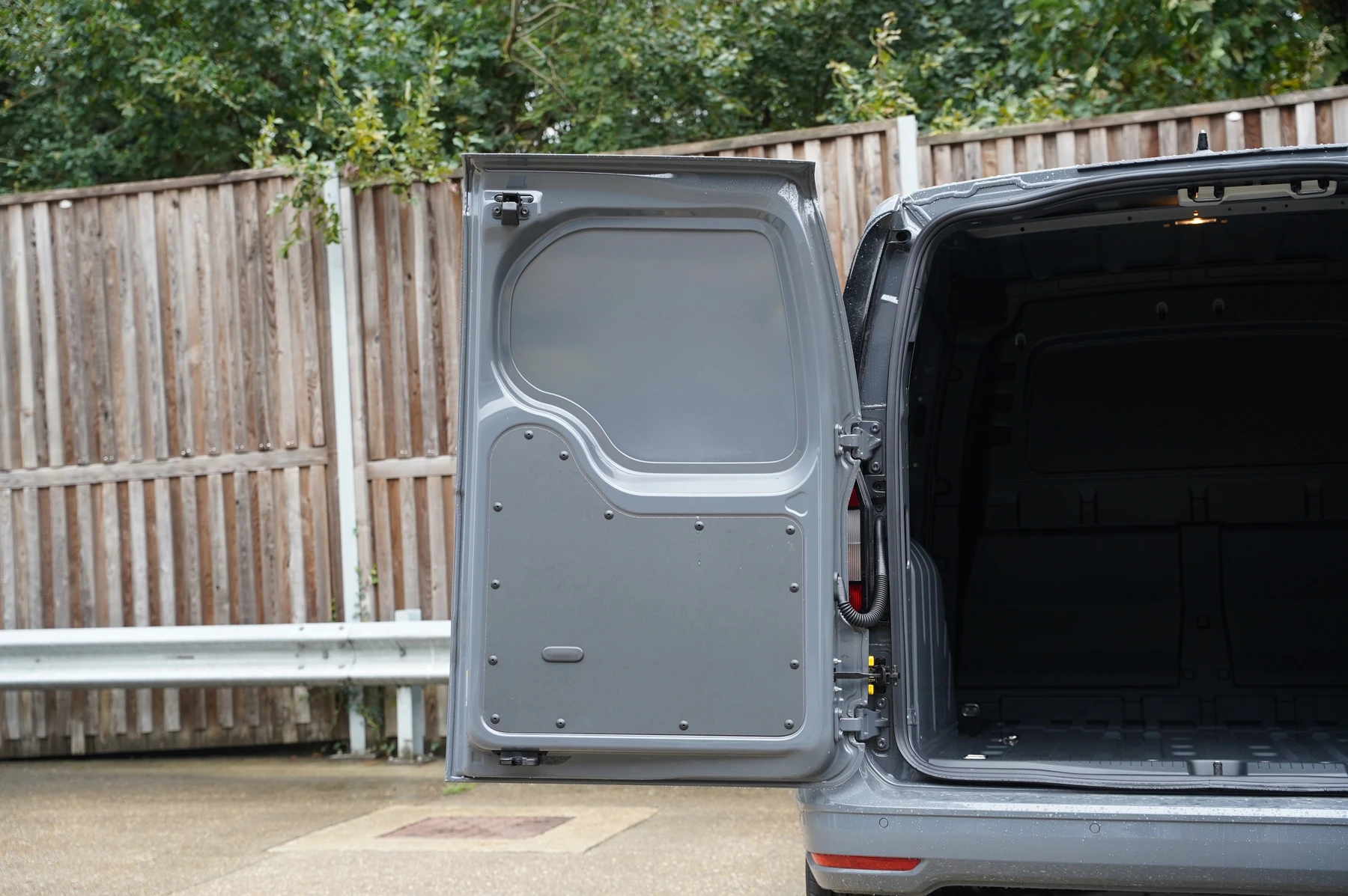 Volkswagen-Caddy-image-15