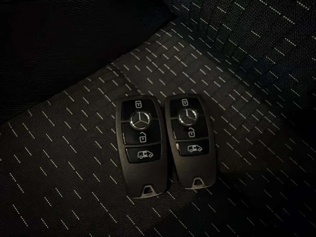 Mercedes-Benz-eVito-image-19