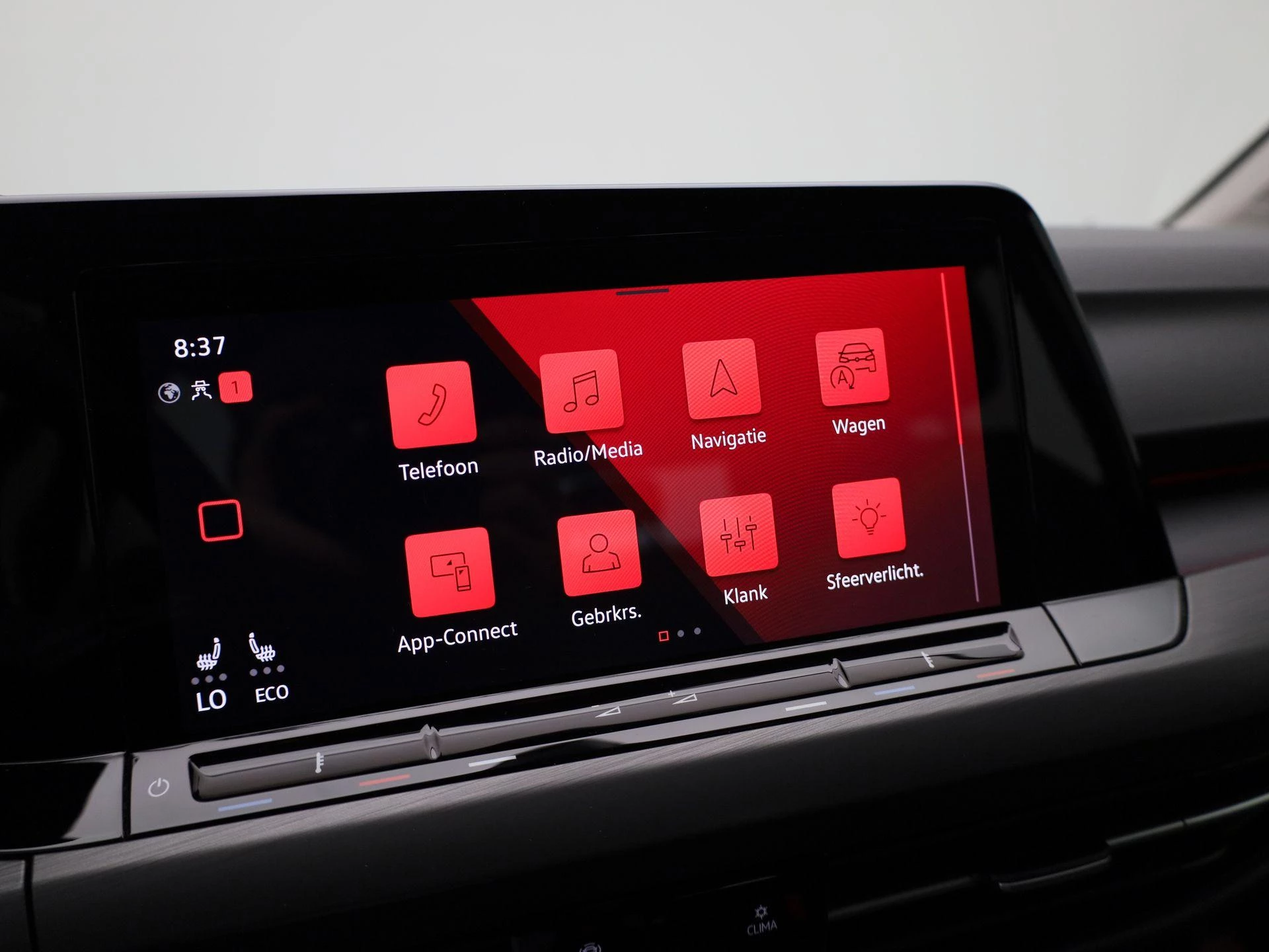 Volkswagen-Golf-image-17