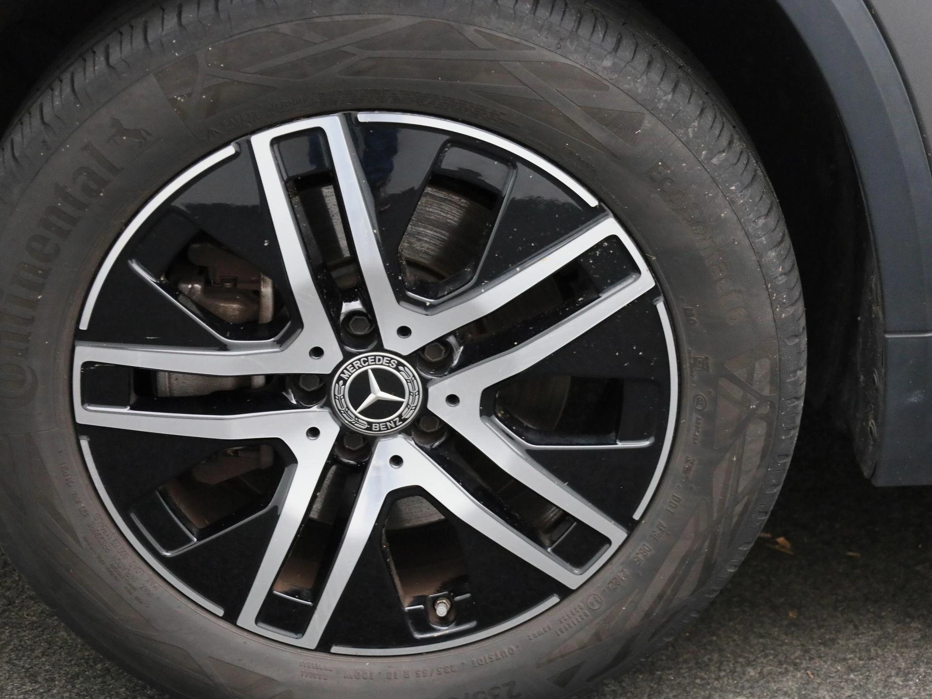 Mercedes-Benz-GLA-image-13