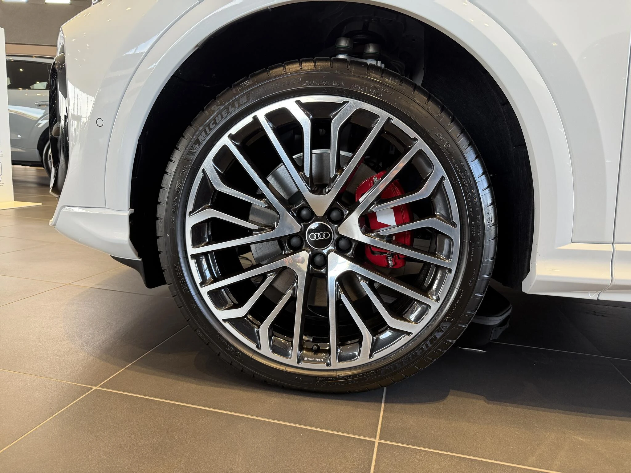 Audi-SQ5-image-2