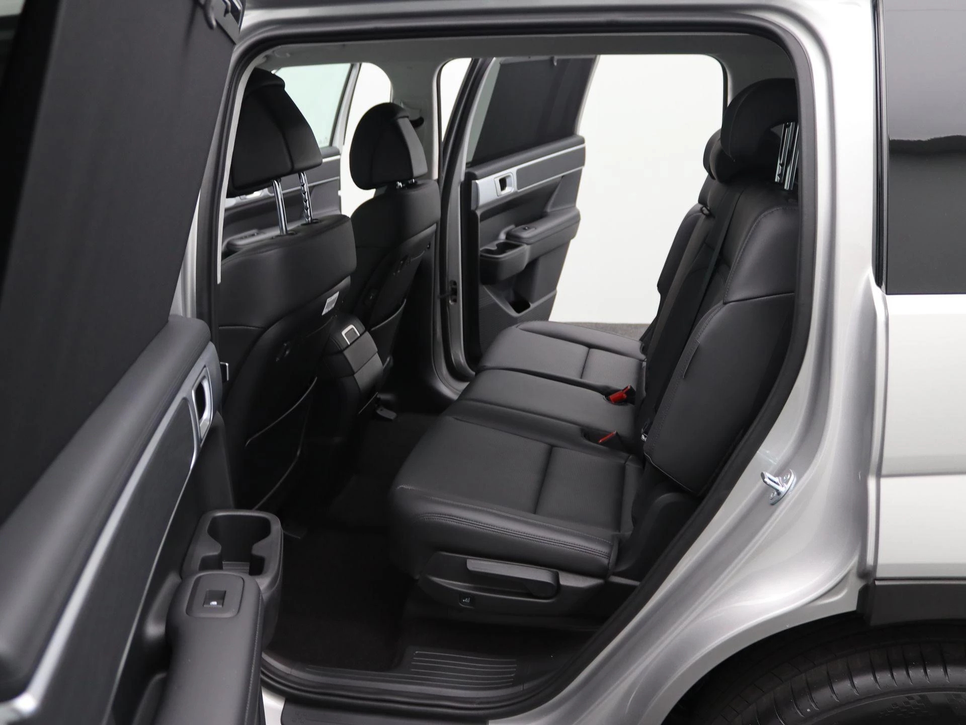 Hyundai-Santa Fe-image-11