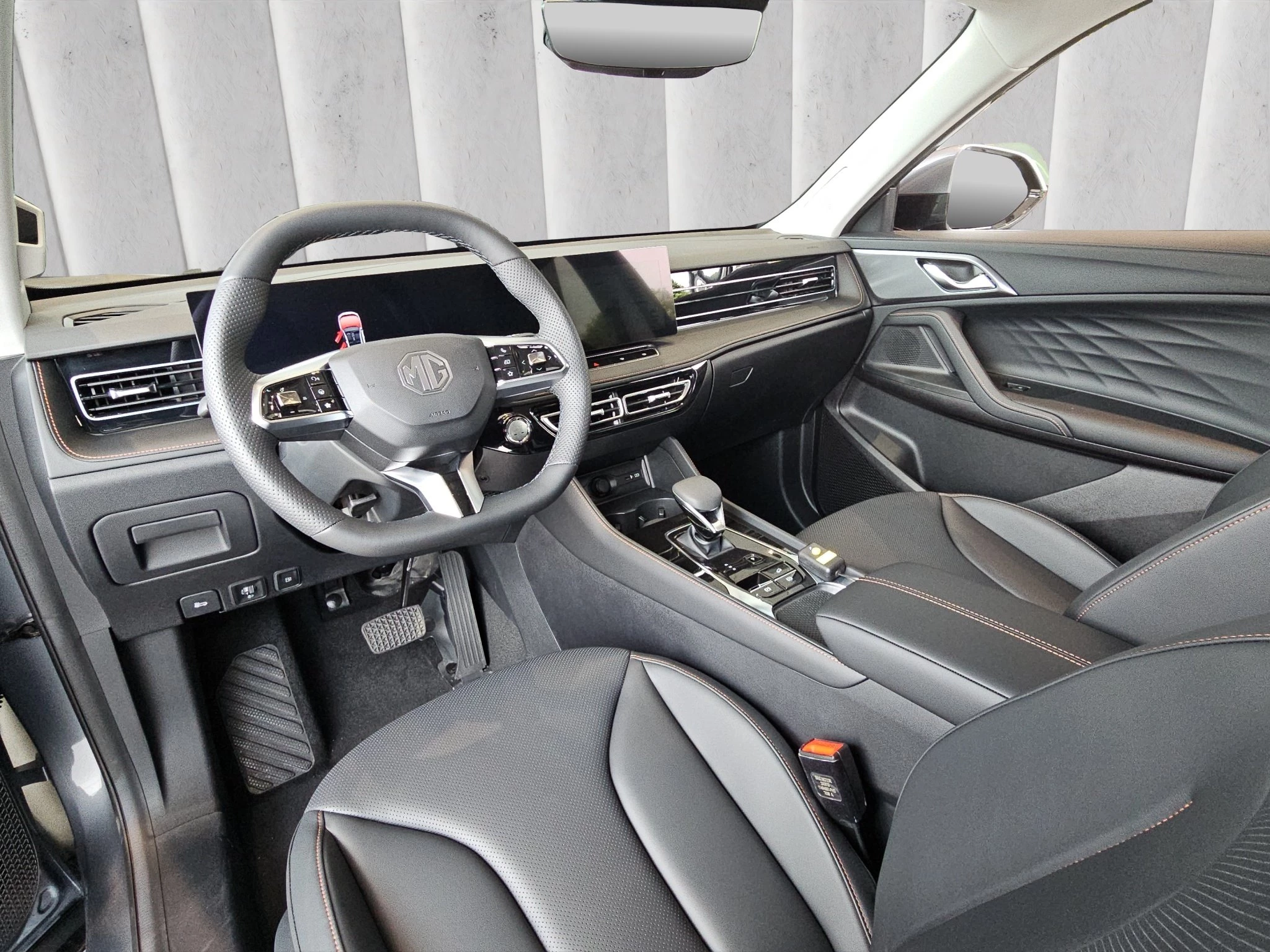 MG HS Luxury 1.5 T PHEV Sports Utility Vehicle. 200 kW. 5-türig