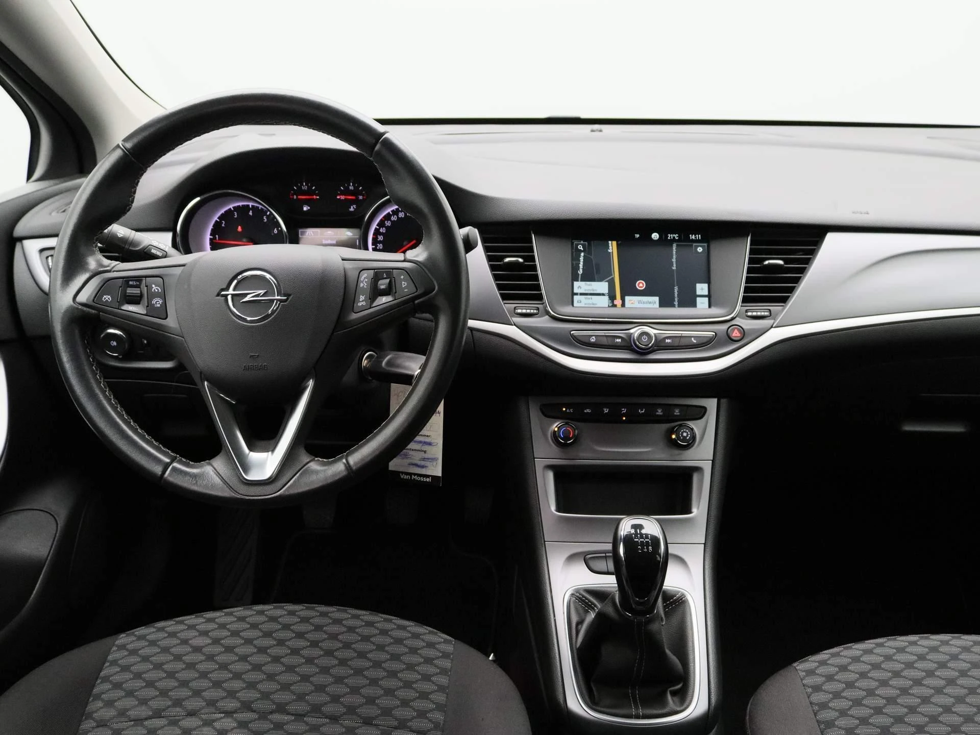 Opel-Astra-image-6