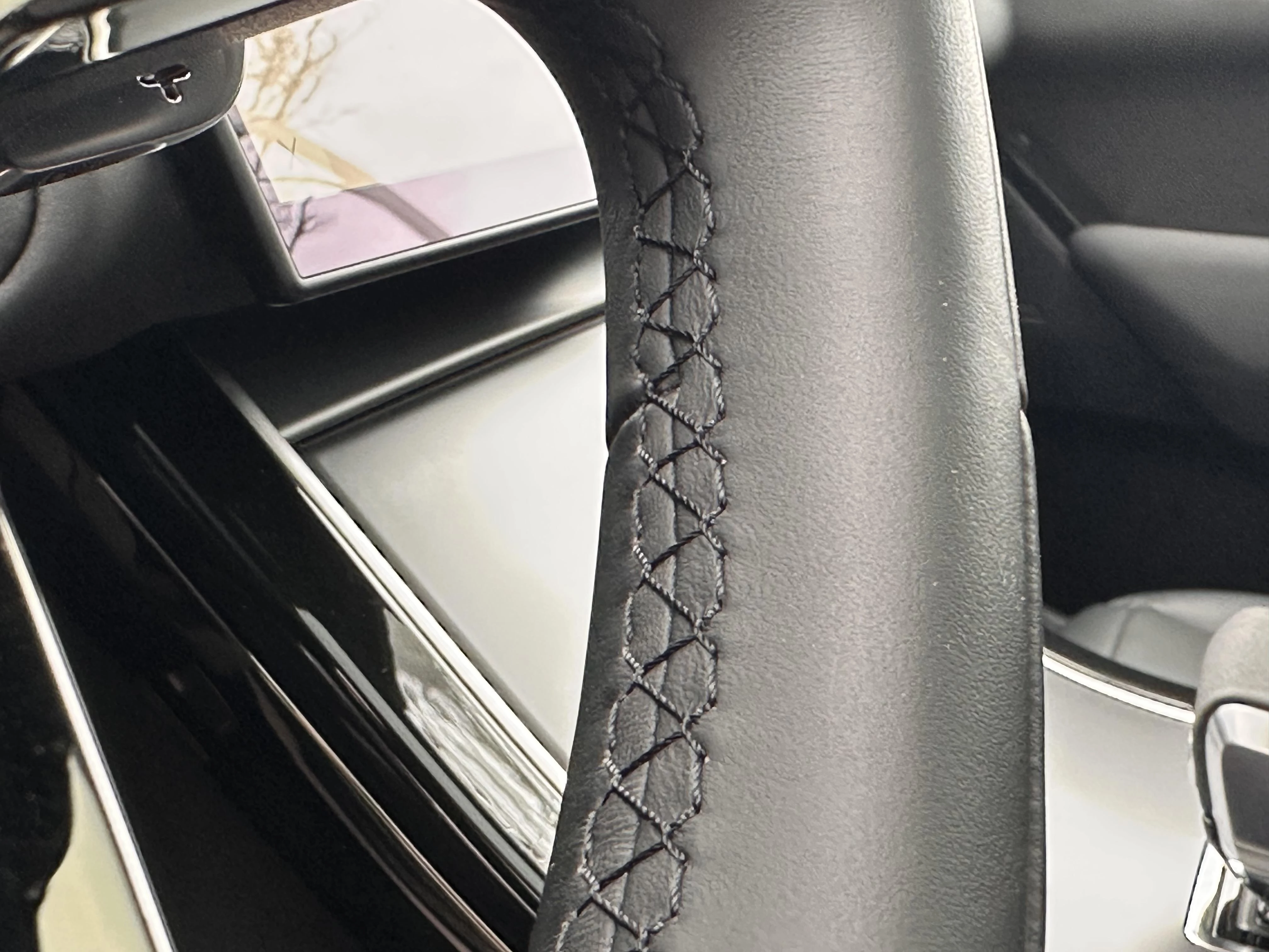 Land Rover-Range Rover Velar-image-22