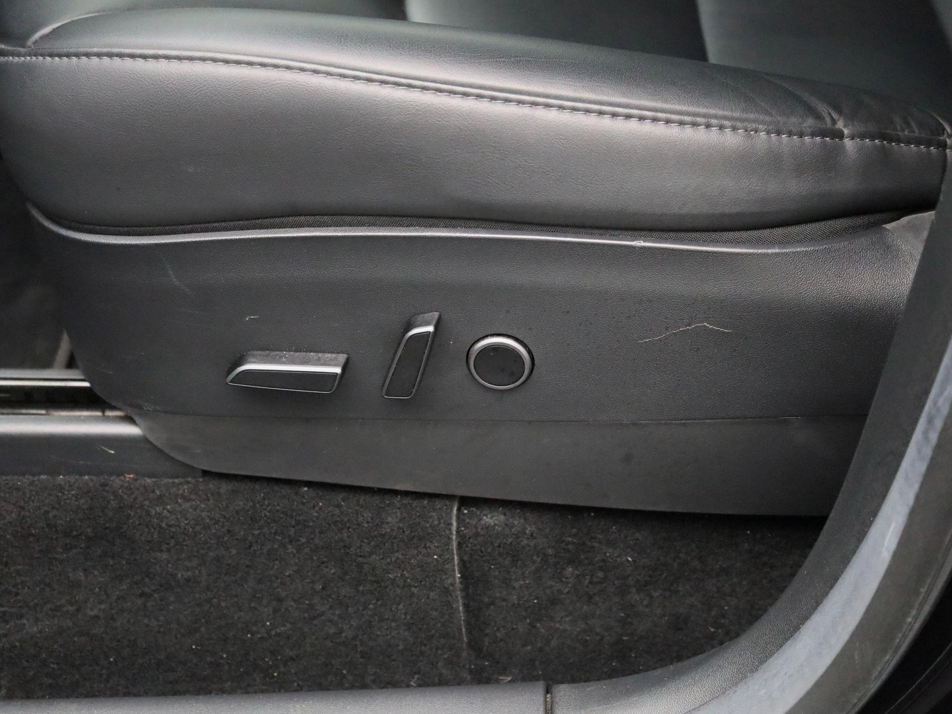 Tesla Model Y Hinterradantrieb RWD