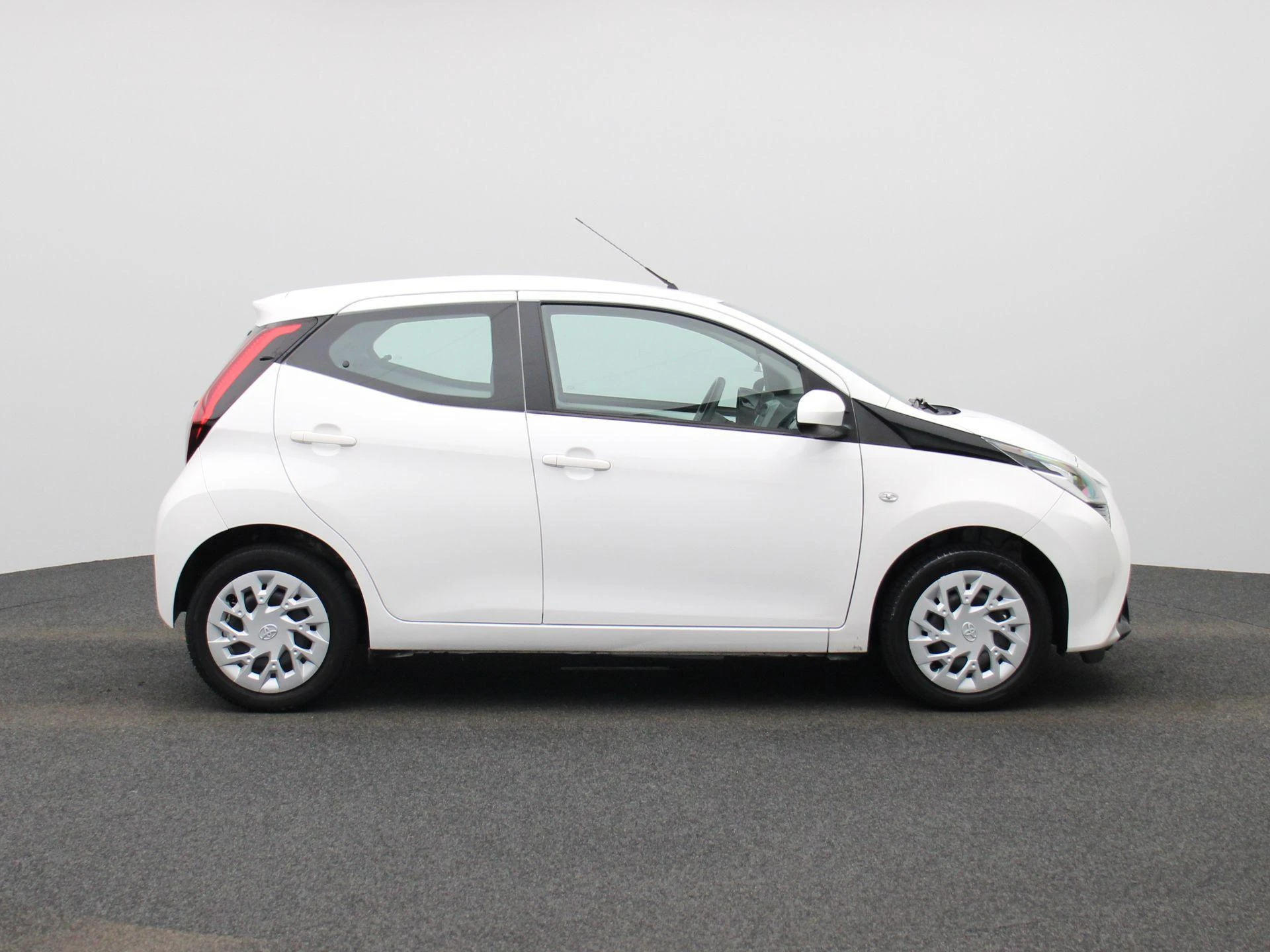 Toyota-Aygo-image-5