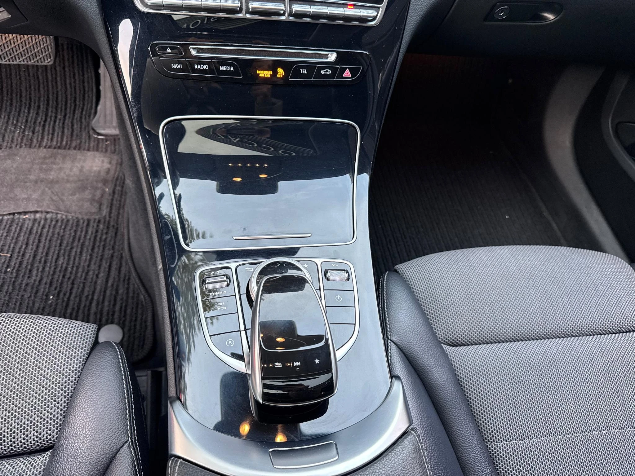 Mercedes-Benz-C-Klasse-image-8