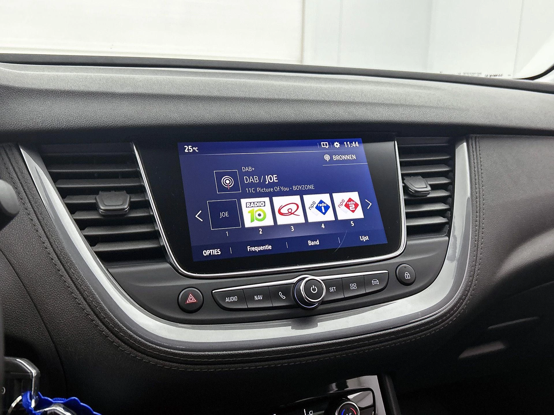 Opel-Grandland X-image-6