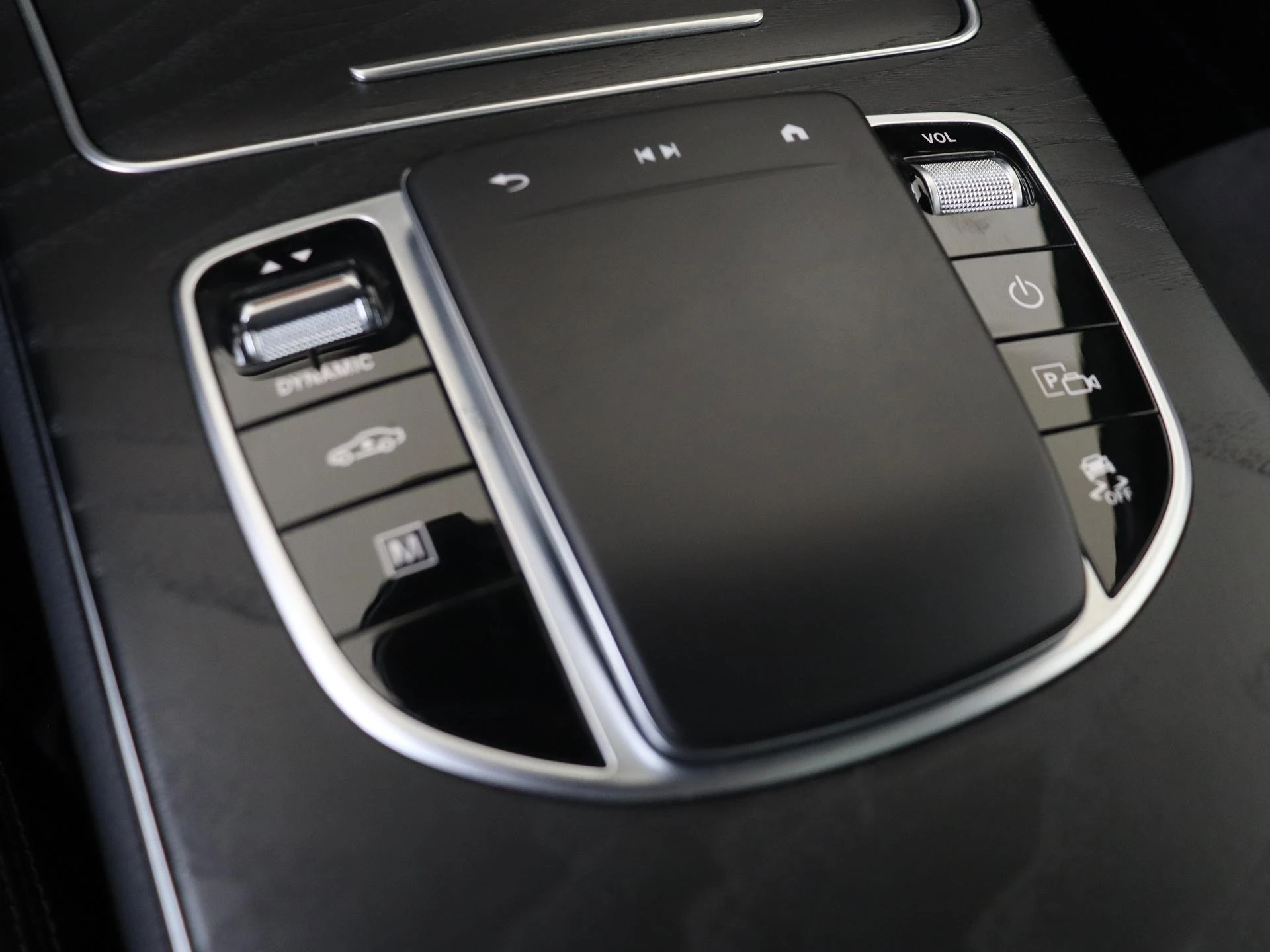 Mercedes-Benz-GLC-image-20