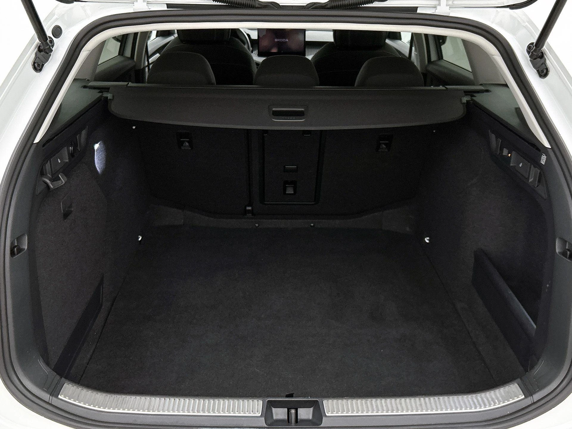Škoda-Superb-image-20