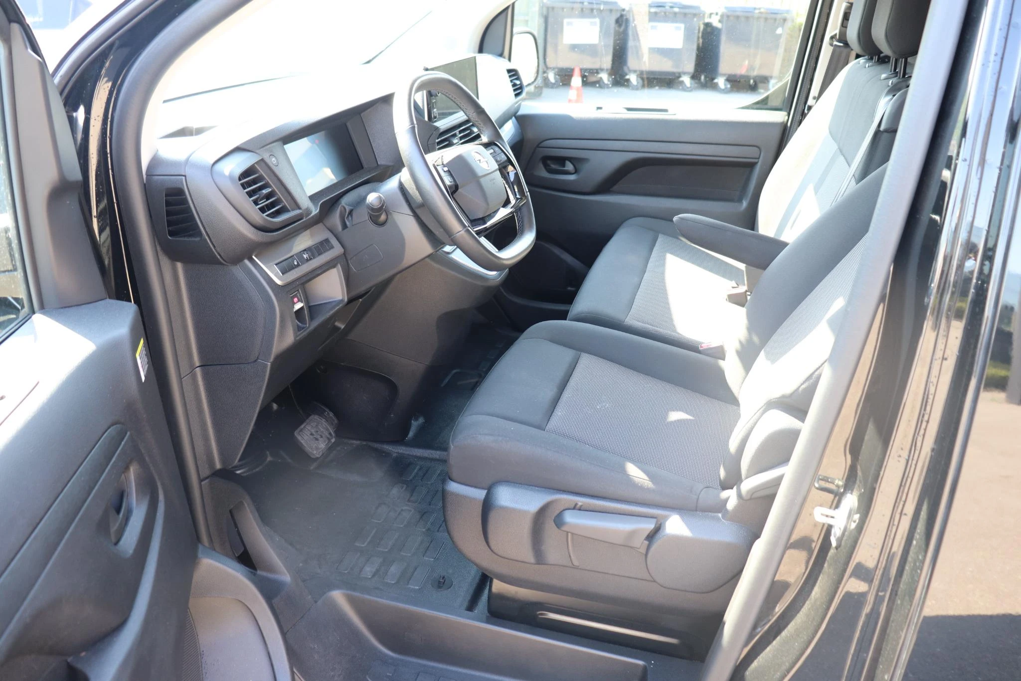Opel Vivaro 2.0 BlueHDi 180 S&S EAT8 €6.4 L3H1