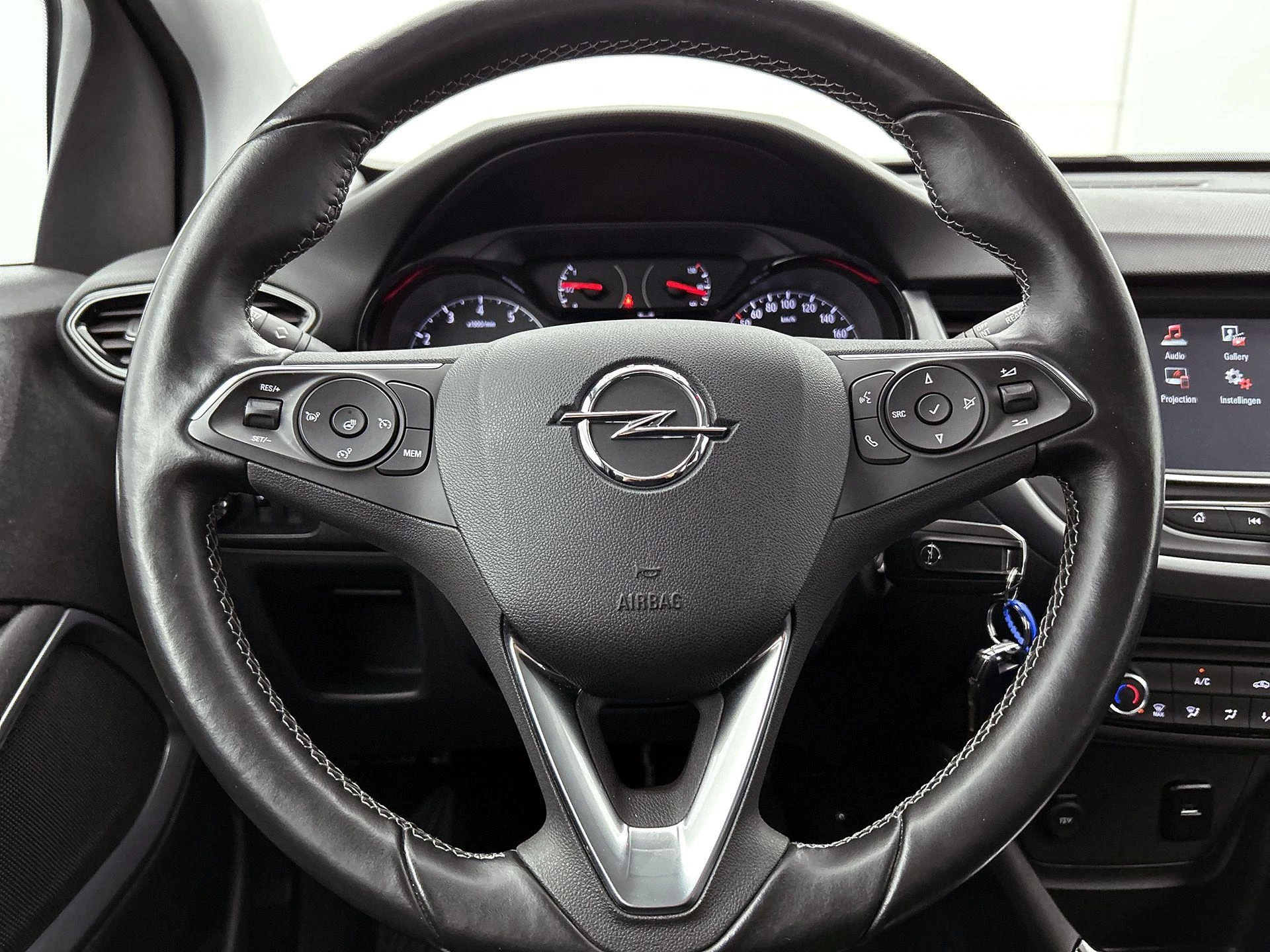 Opel Crossland X 1.2 Online Edition