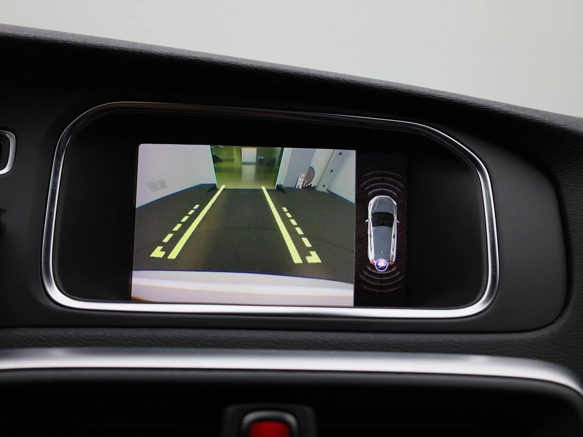 Volvo-V40-image-27