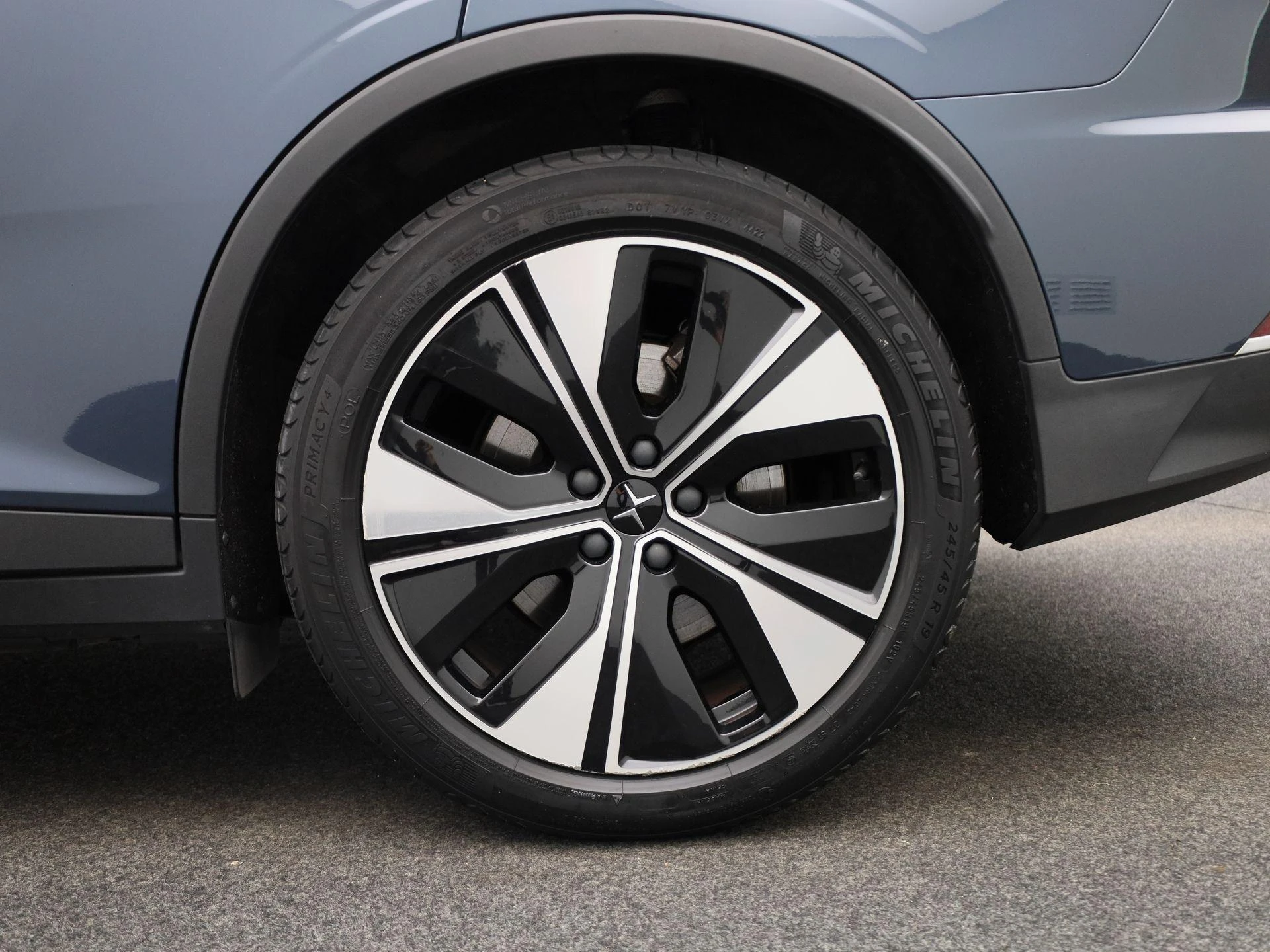 Polestar-2-image-12