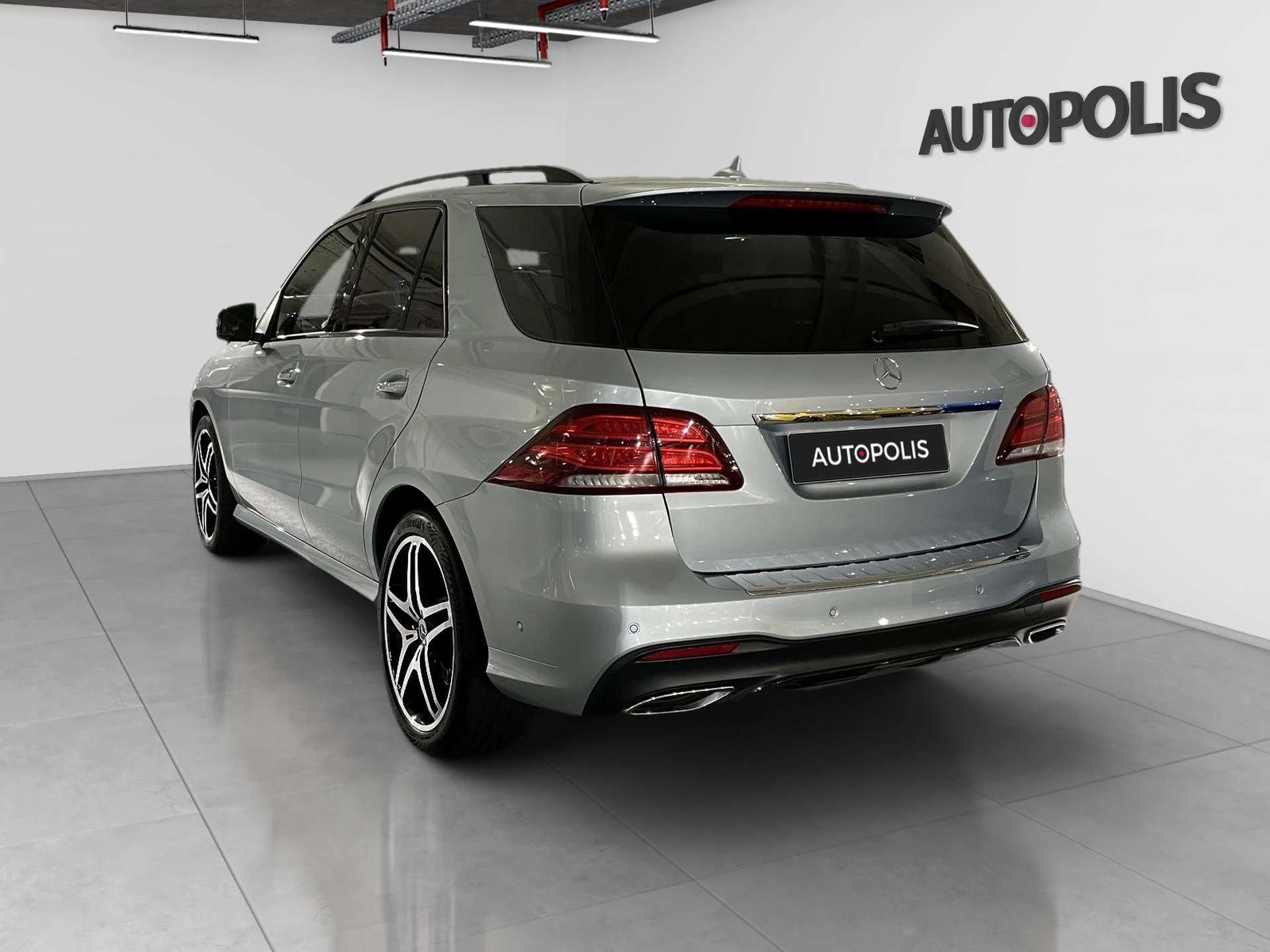 Mercedes-Benz-GLE-image-14