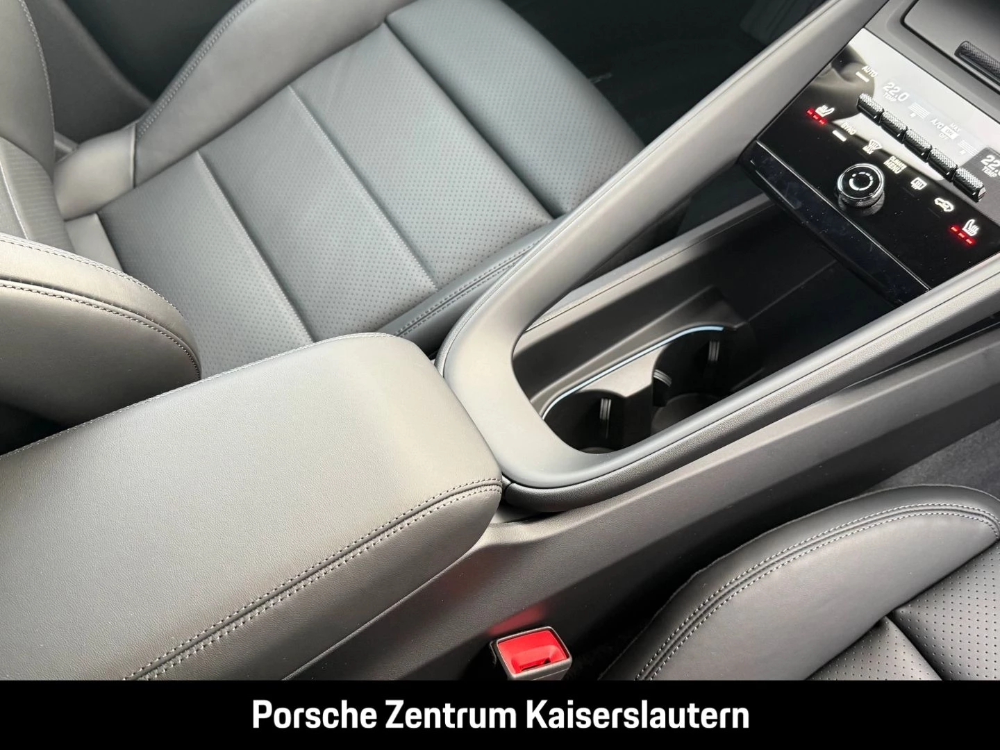 Porsche Macan HA-Lenkung Surround-View BOSE 20-Zoll -MK2 Macan HA-Lenkung Surround-View BOSE 20-Zoll -