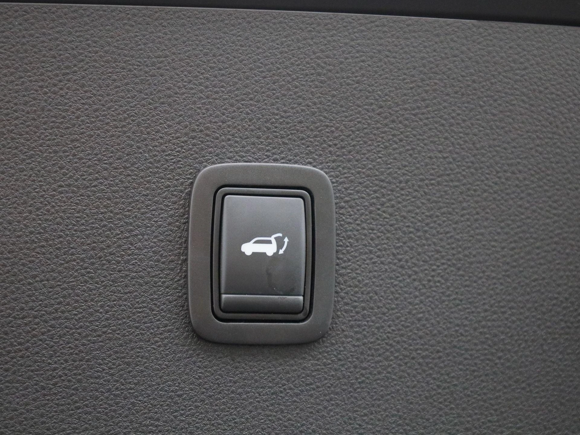 Renault-4-image-26