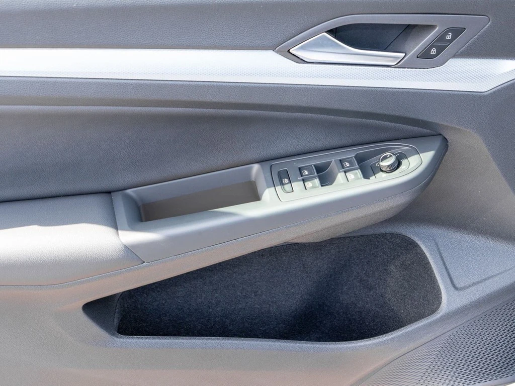 Volkswagen-Golf-image-19
