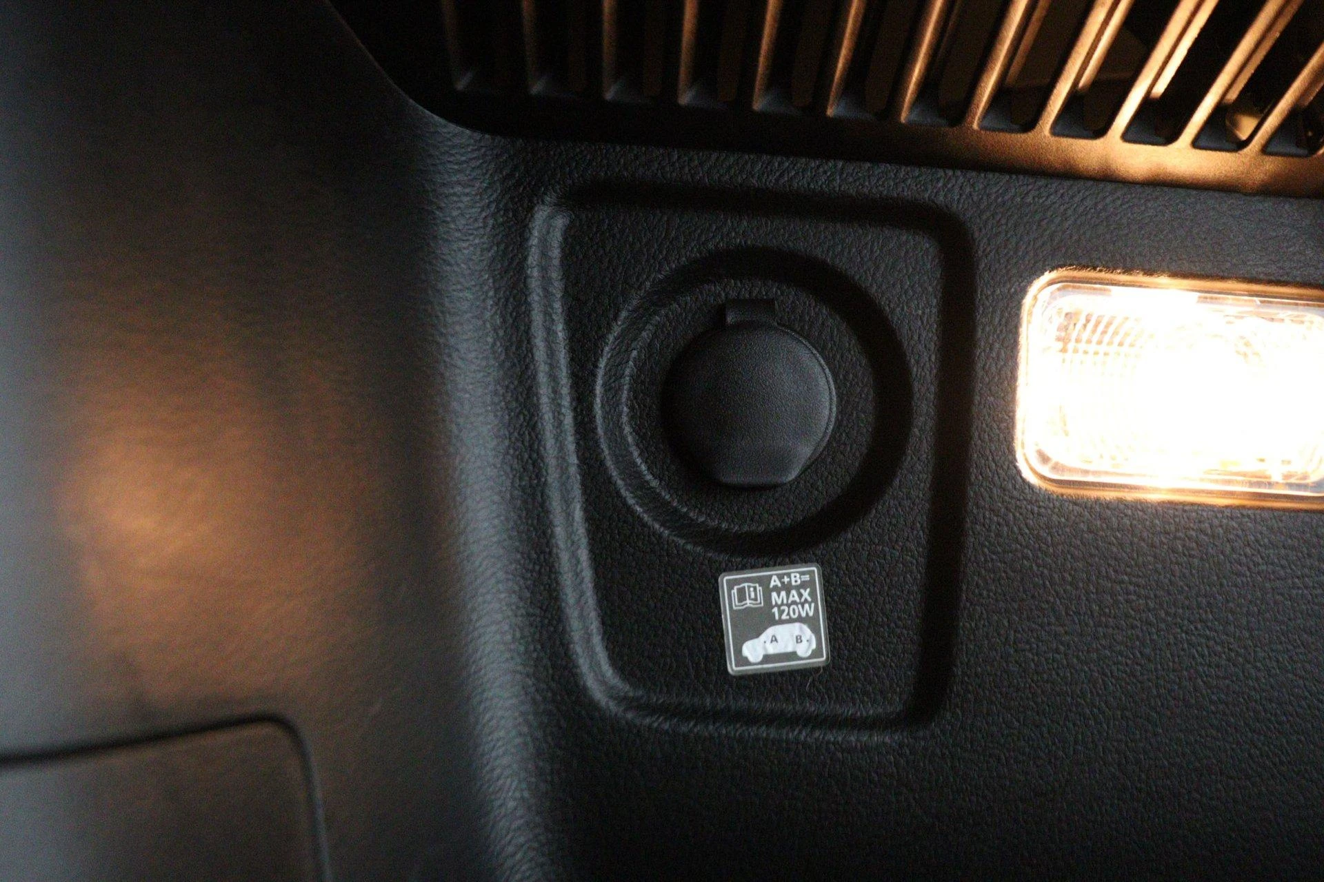 Suzuki-S-Cross-image-37