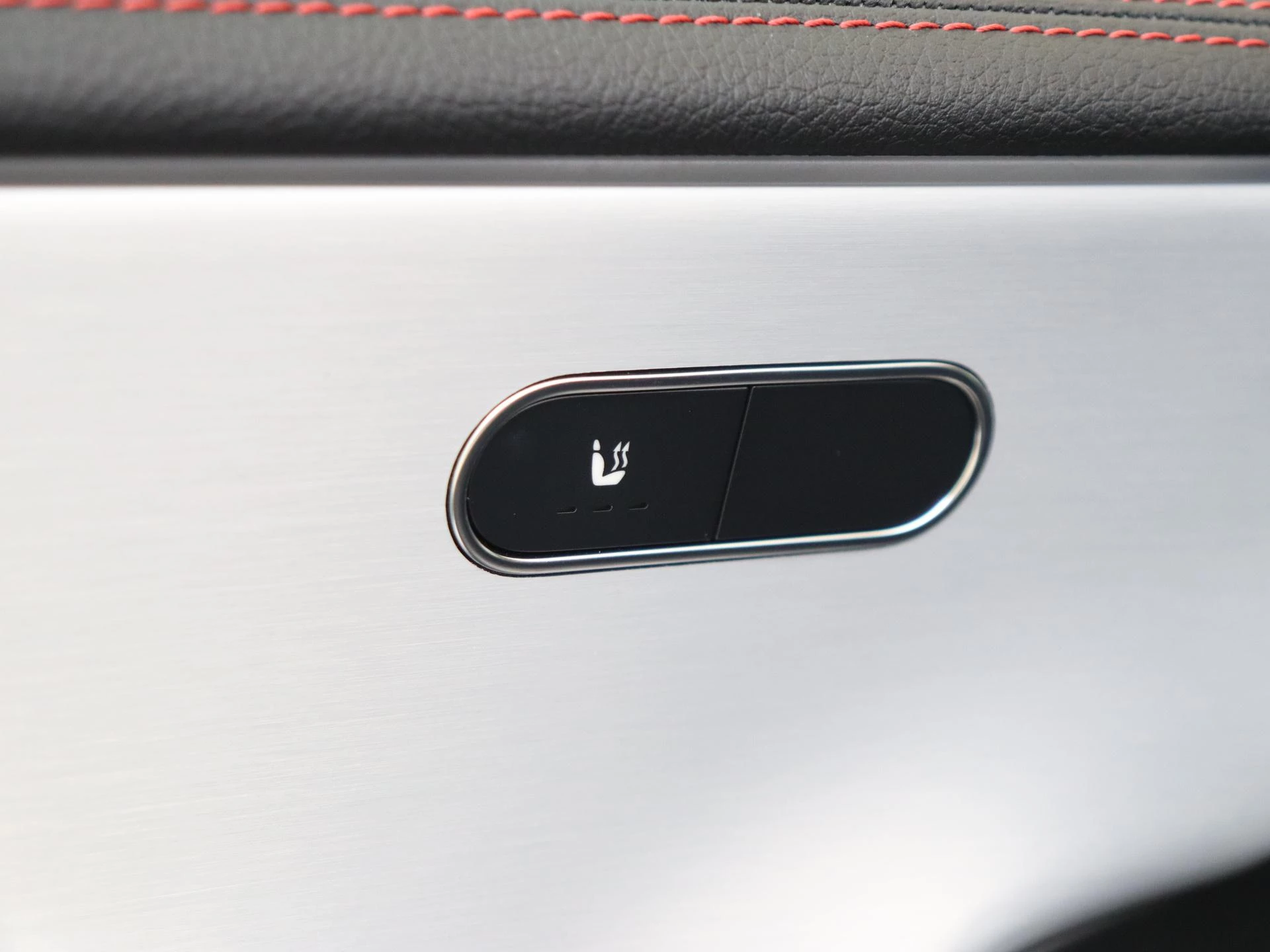 Mercedes-Benz-CLA-image-29