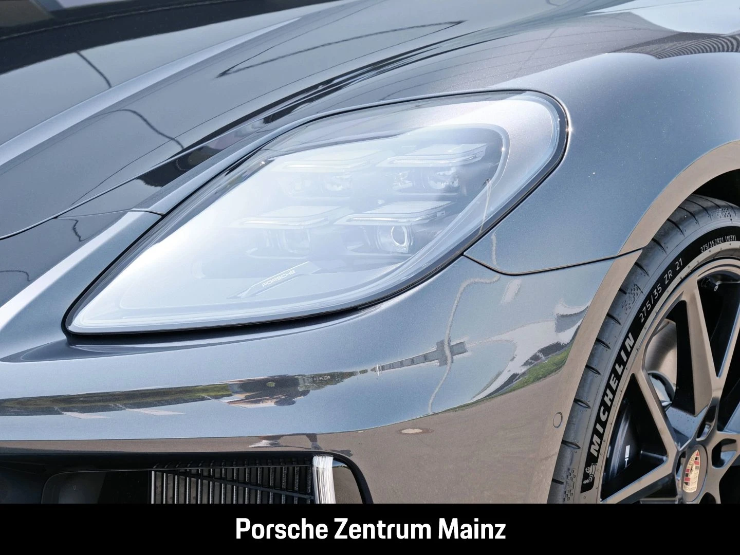 Porsche-Panamera-image-11