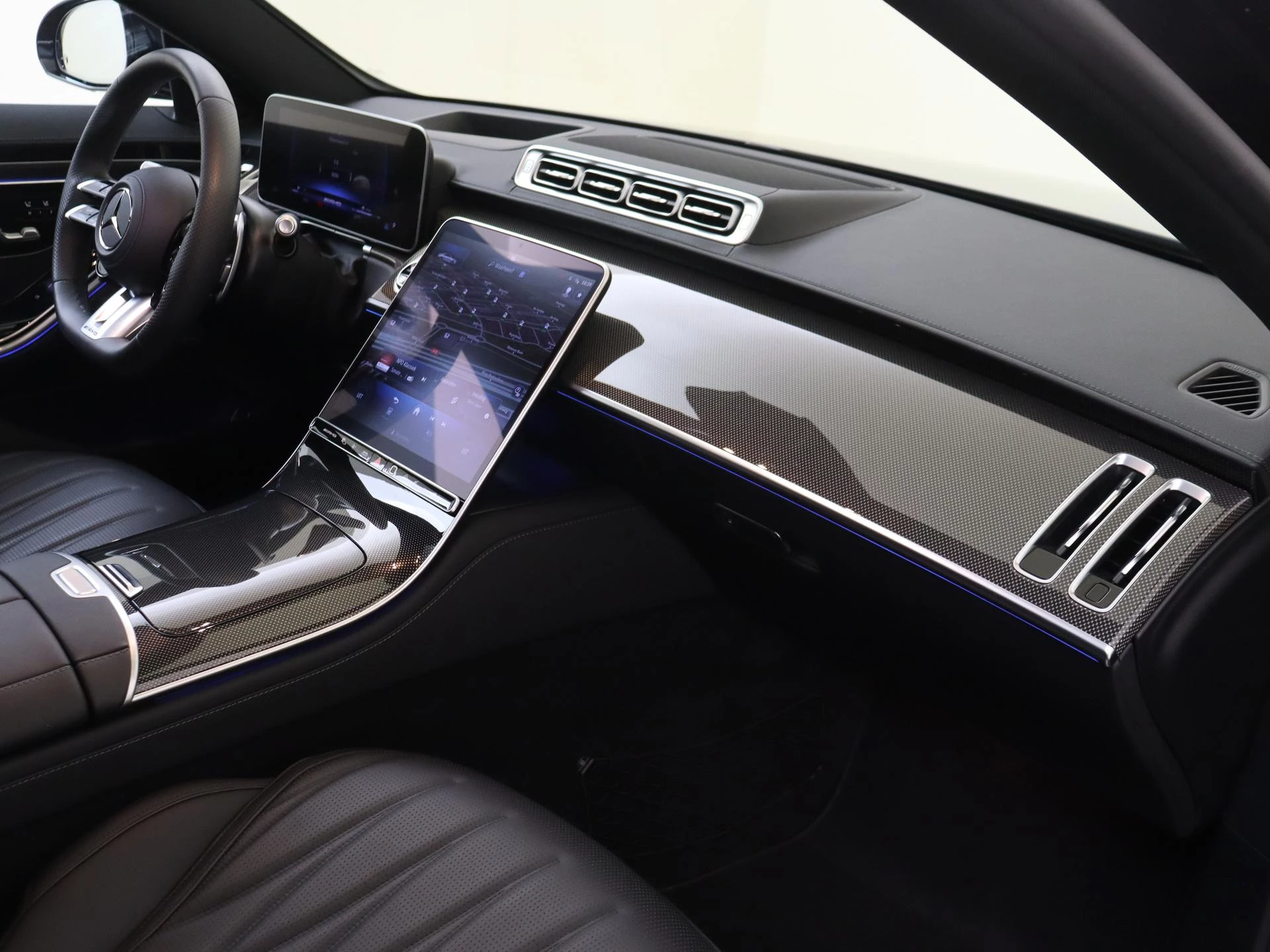 Mercedes-Benz-S-Klasse-image-10