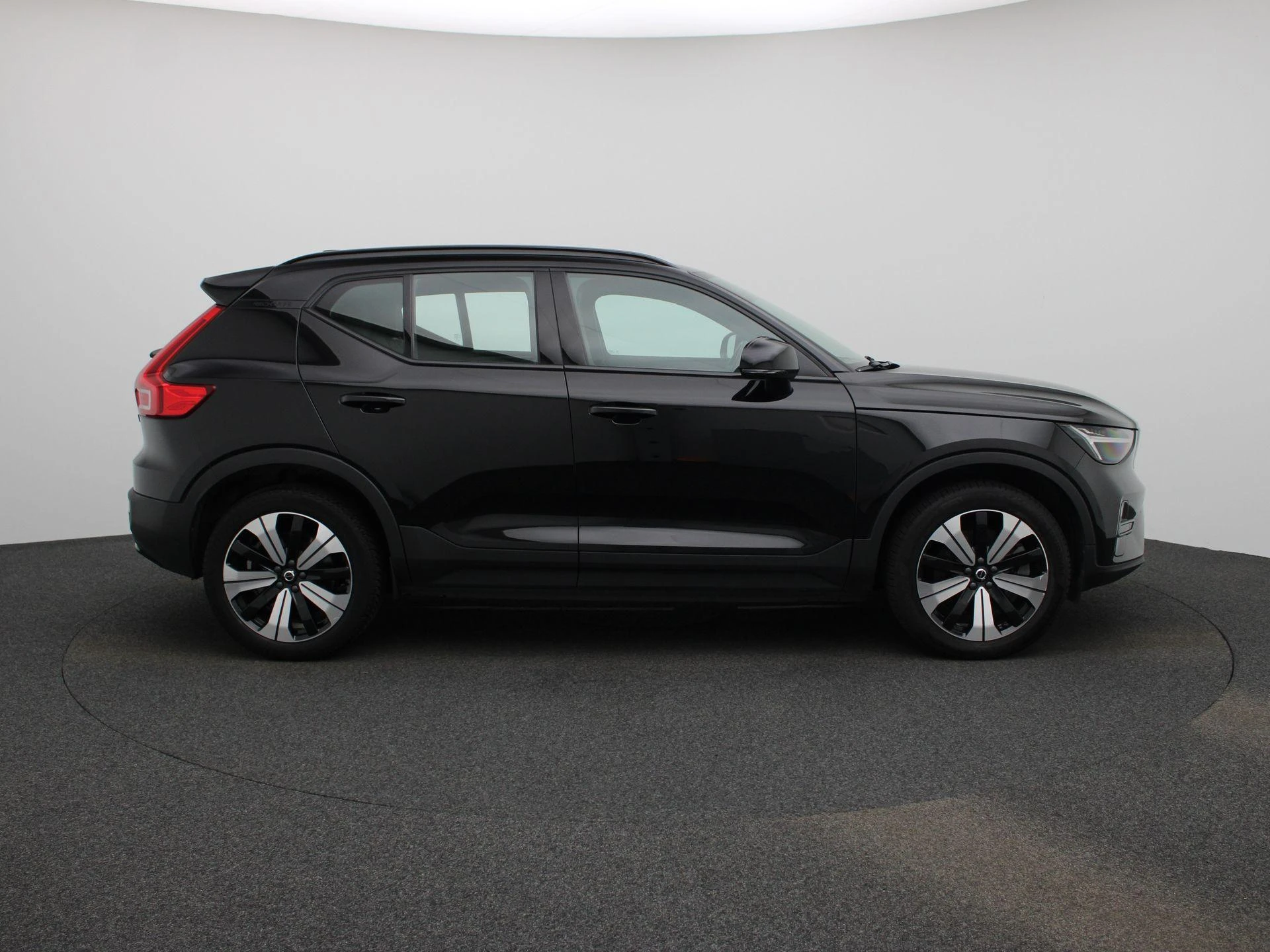 Volvo-XC40-image-5