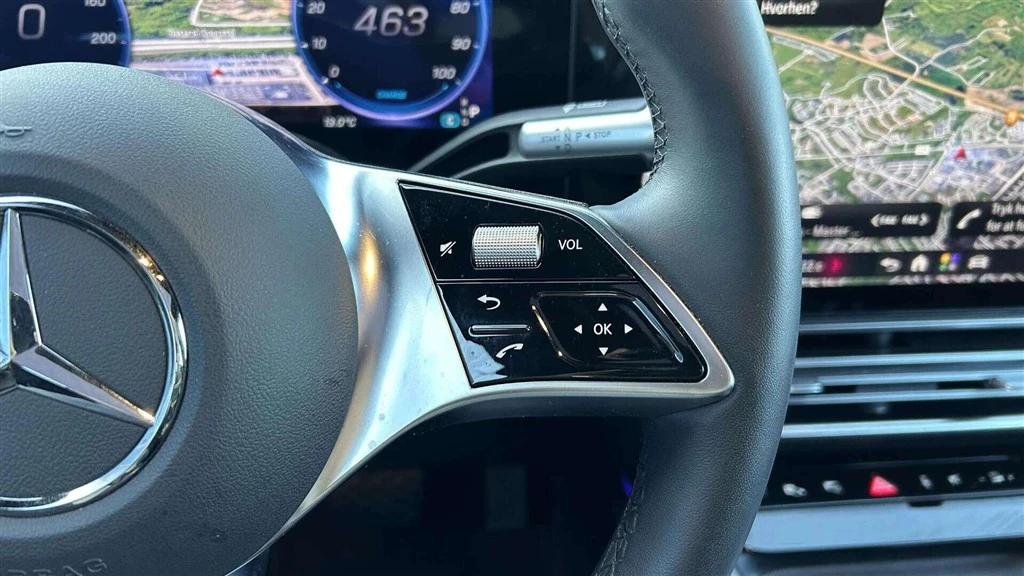 Mercedes-Benz-GLB-image-11