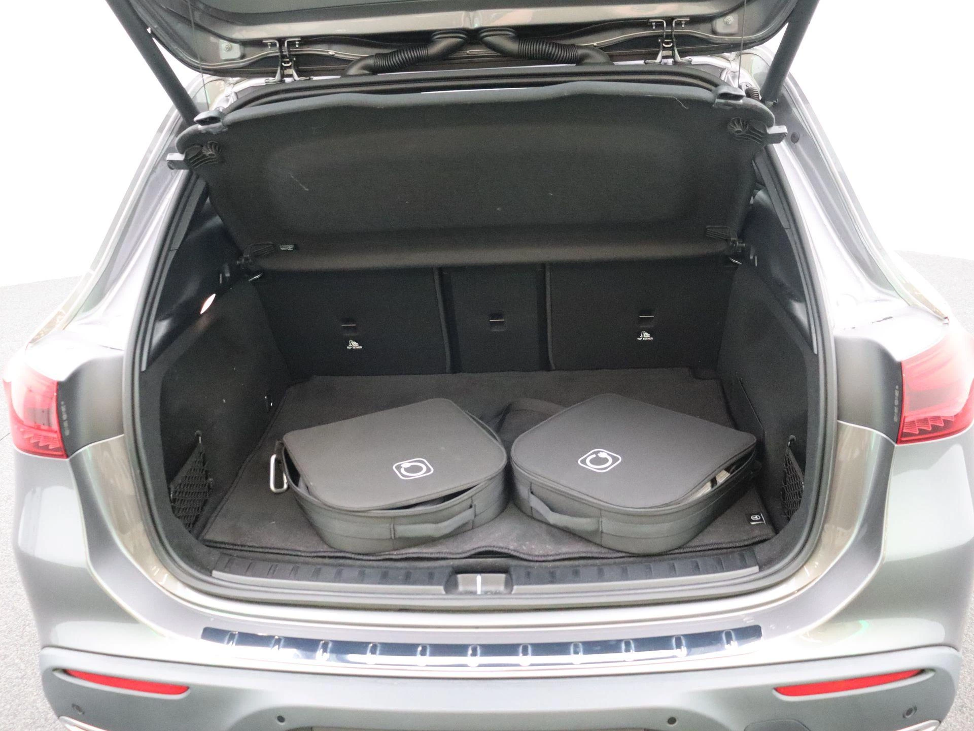 Mercedes-Benz EQA 250+ Business Line