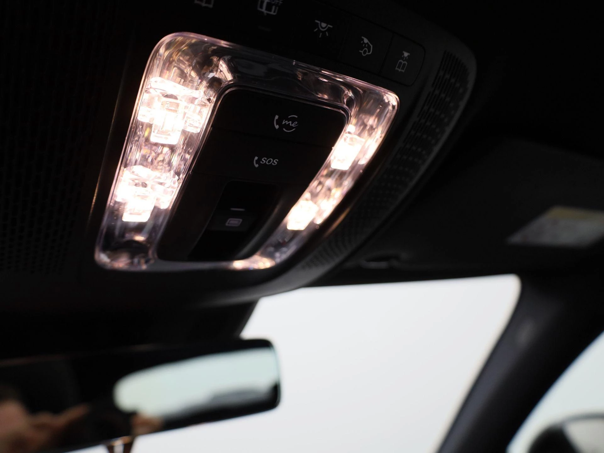 Mercedes-Benz-CLA-image-24
