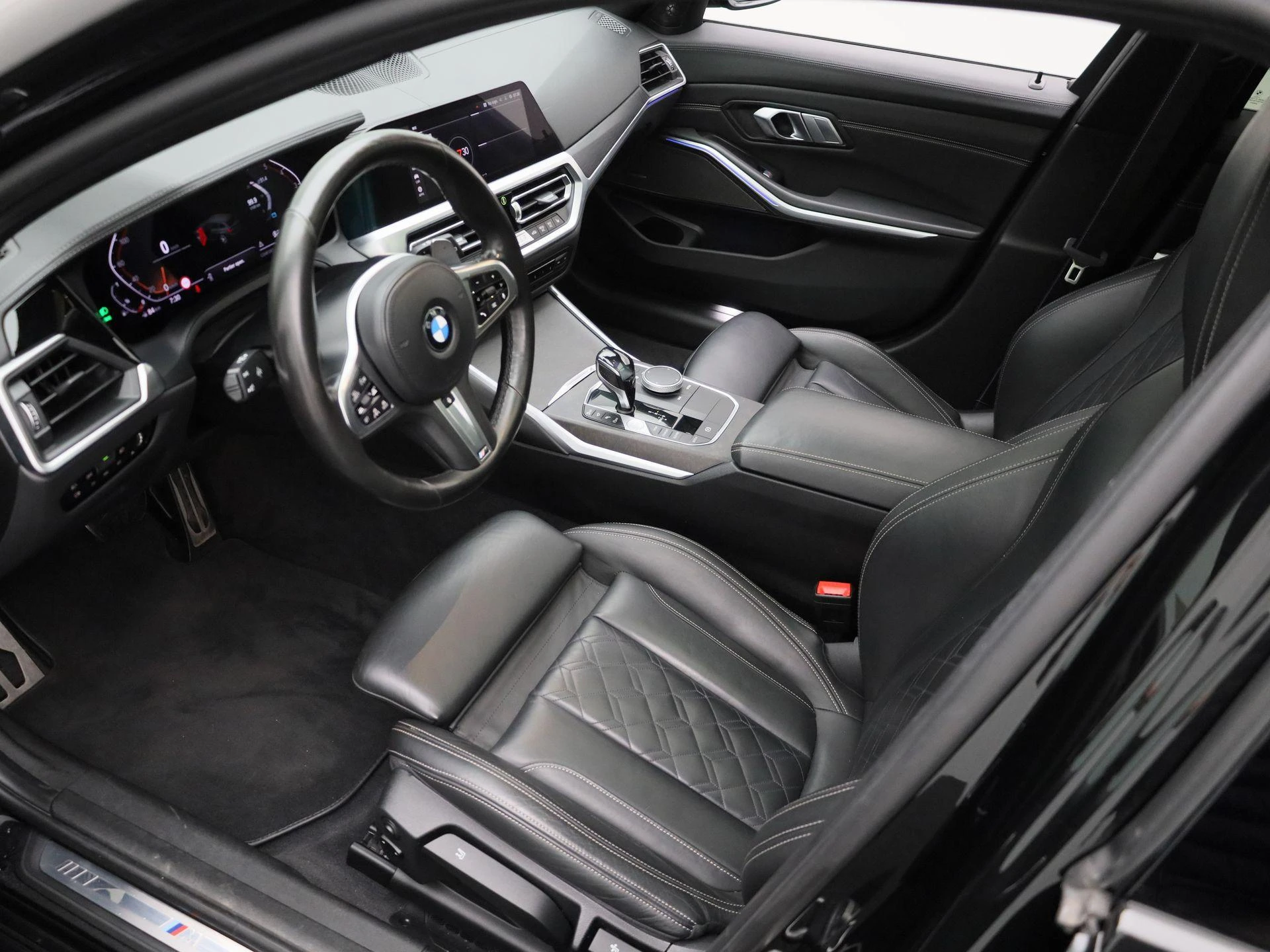 BMW-3 Serie-image-16