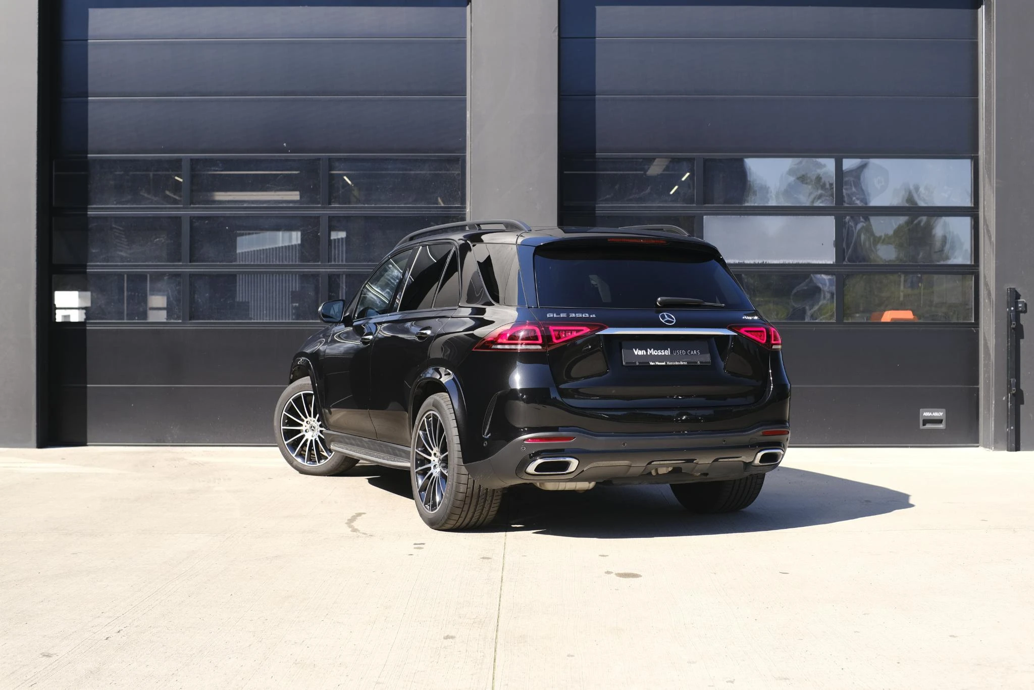 Mercedes-Benz-GLE-image-5