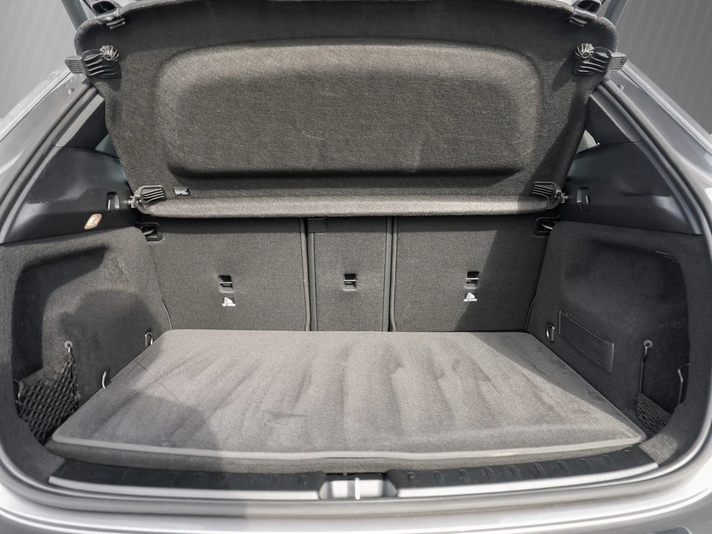 Mercedes-Benz-GLA-image-5