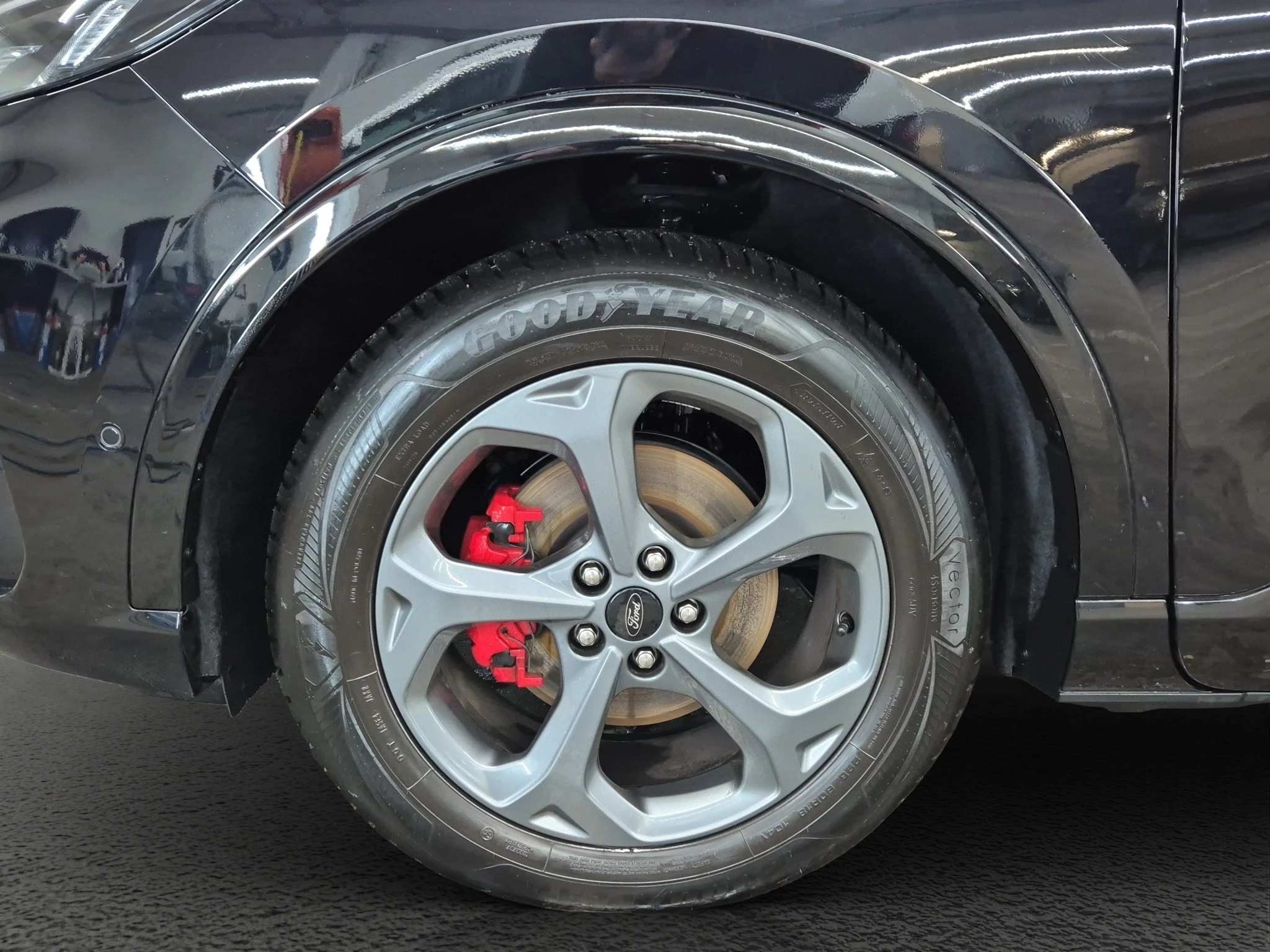 Ford Kuga ST-Line X Aut.*360GRAD*LED-MATRIX*NAVI*GRA*WINTER-PKT.