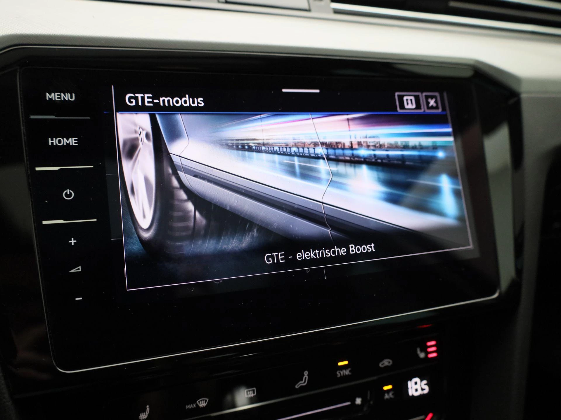 Volkswagen-Passat-image-35